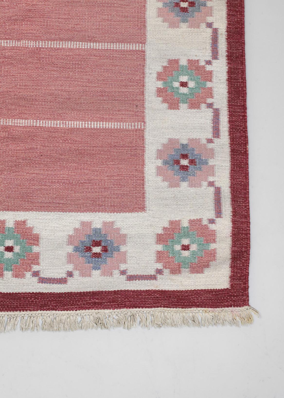 Scandinavian Carpet Woven Rug Pink Rollakan Rolakan Carpet Swedish, G120 In Good Condition For Sale In Lyon, FR