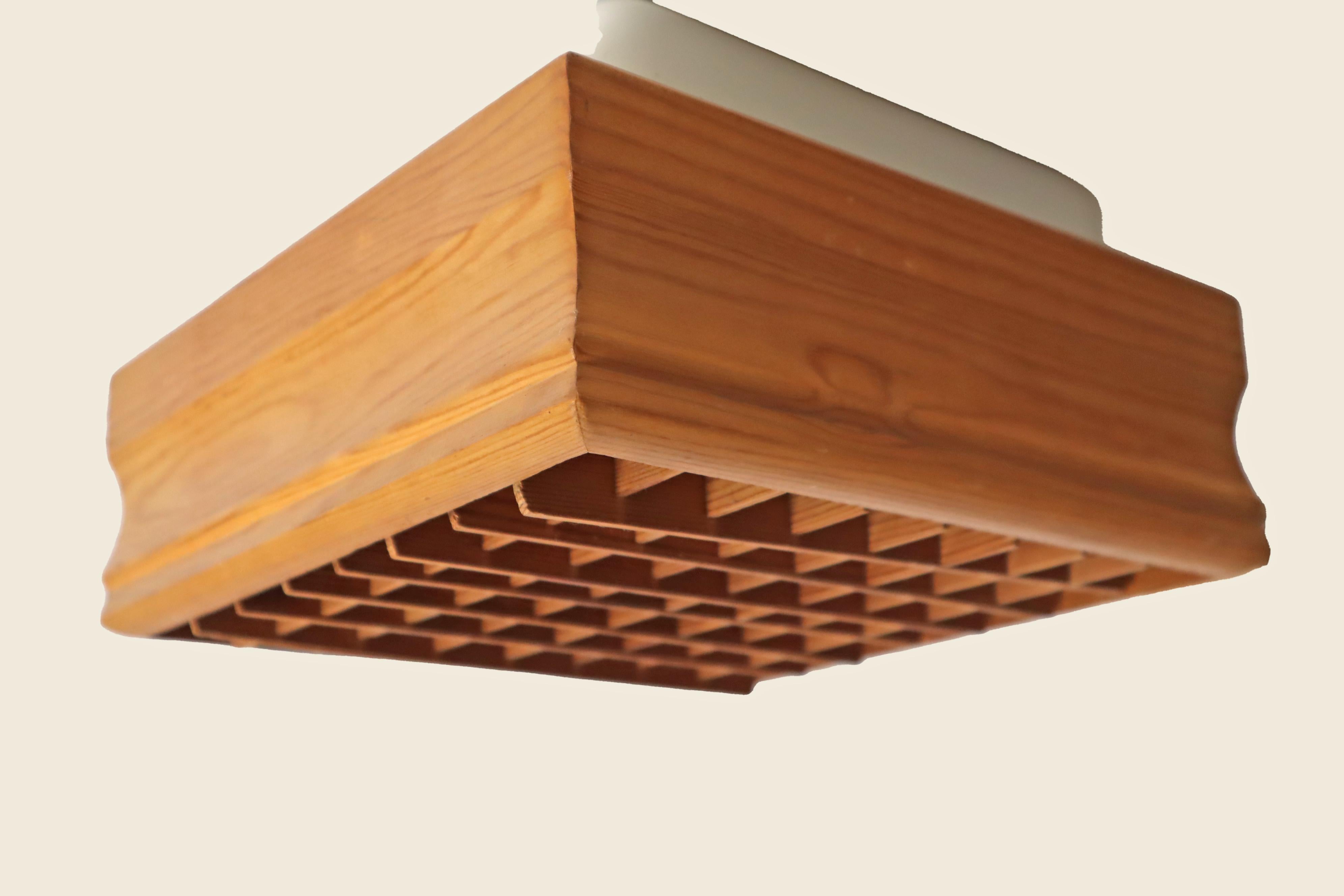 Scandinavian Ceiling Lamp made of Pinewood, Sweden 1960s For Sale 7