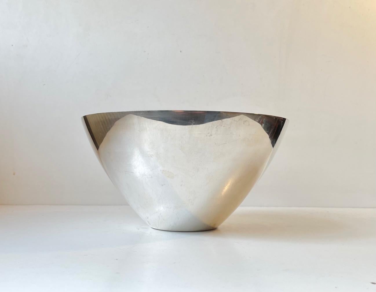 Scandinavian Centerpiece Bowl in Silver Plate & Purple Enamel, 1950s In Good Condition For Sale In Esbjerg, DK