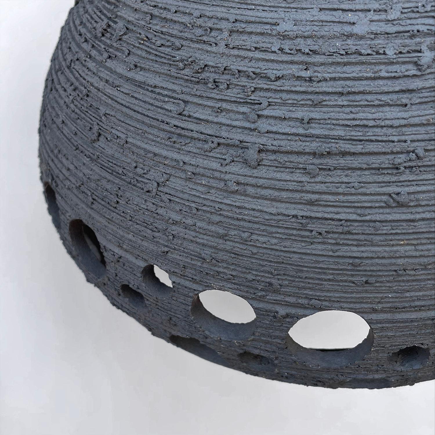 Skandinavische Seilpendelleuchte aus Keramik (Ende des 20. Jahrhunderts) im Angebot