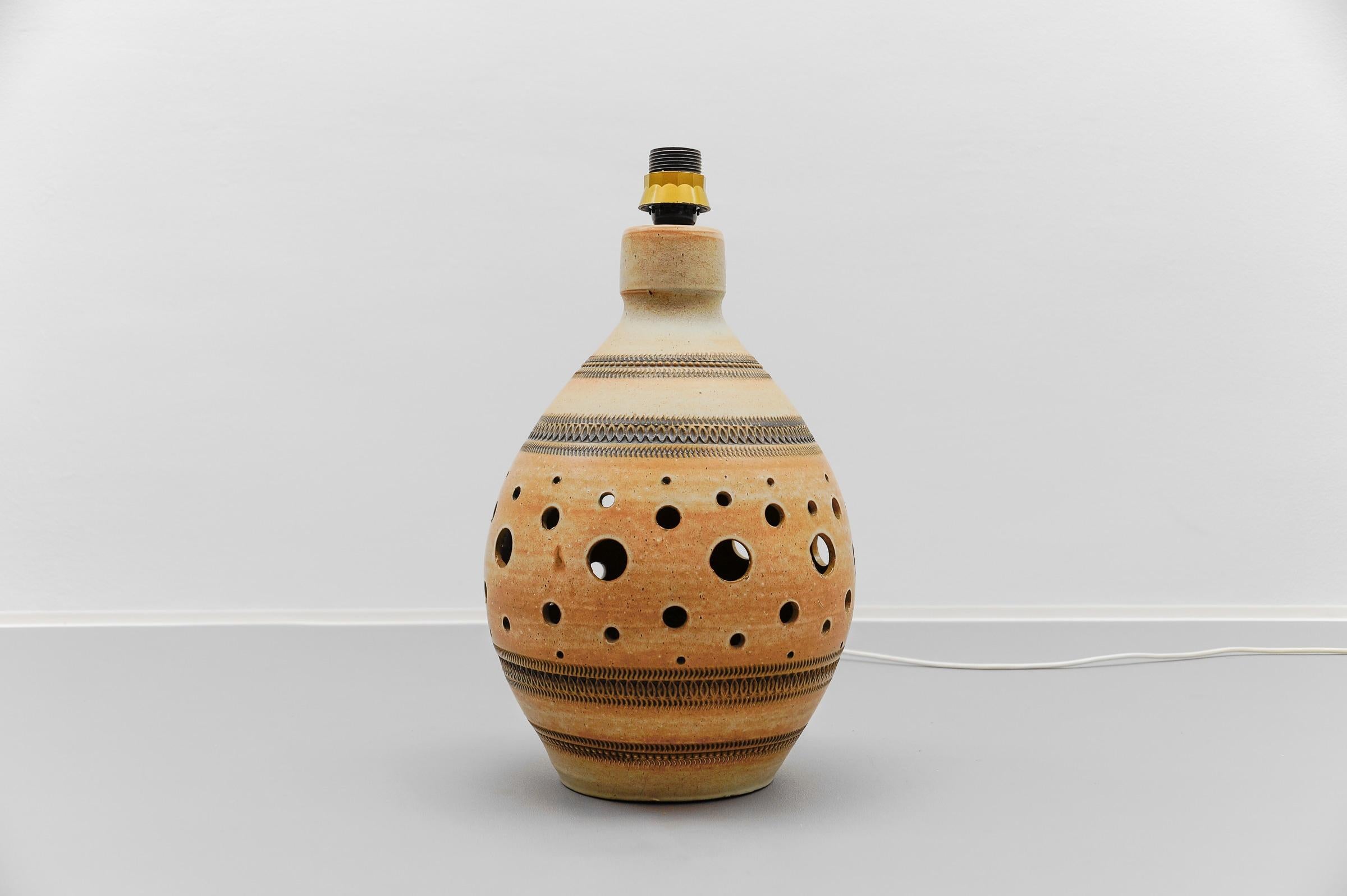 Scandinavian Ceramic Table Lamp, 1960s For Sale 1