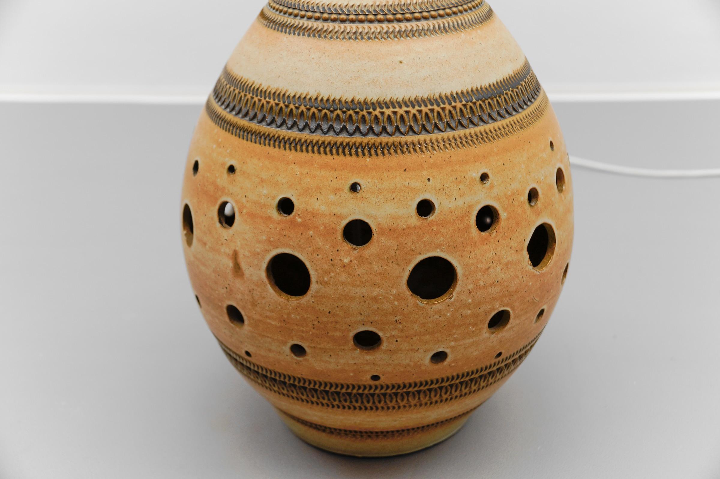 Scandinavian Ceramic Table Lamp, 1960s For Sale 3