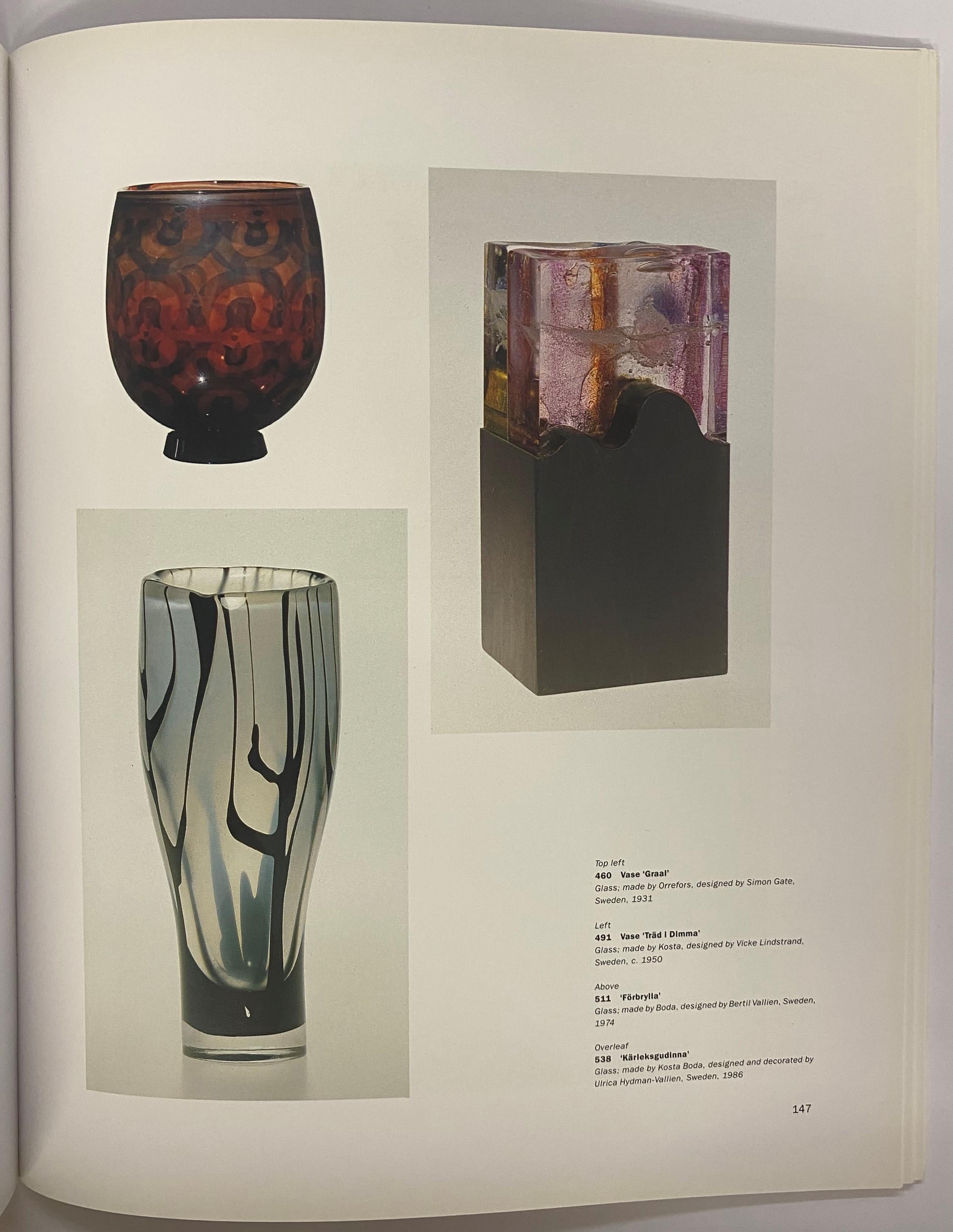 Scandinavian Ceramics & Glass in the Twentieth Century (Book) For Sale 12