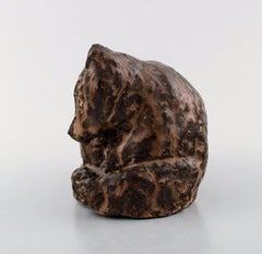 Céramiste scandinave, figure unique d'ours brun en grès émaillé