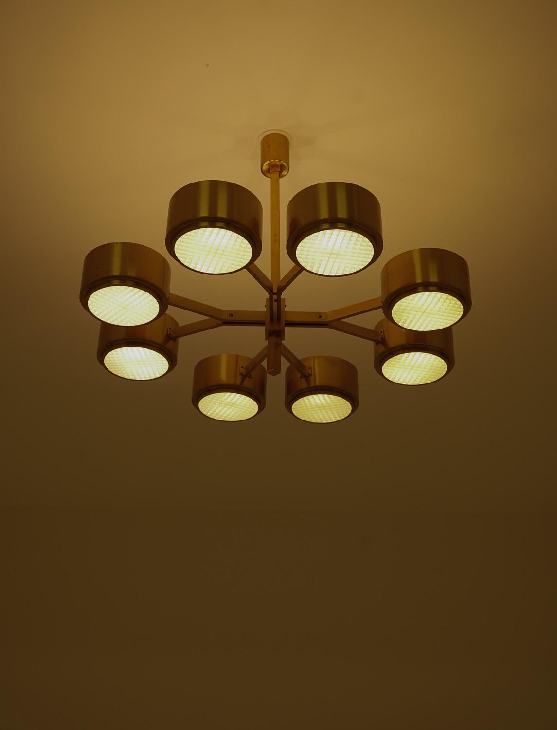 Scandinavian Chandelier by Hans-Agne Jakobsson Model T 493/8 For Sale 4