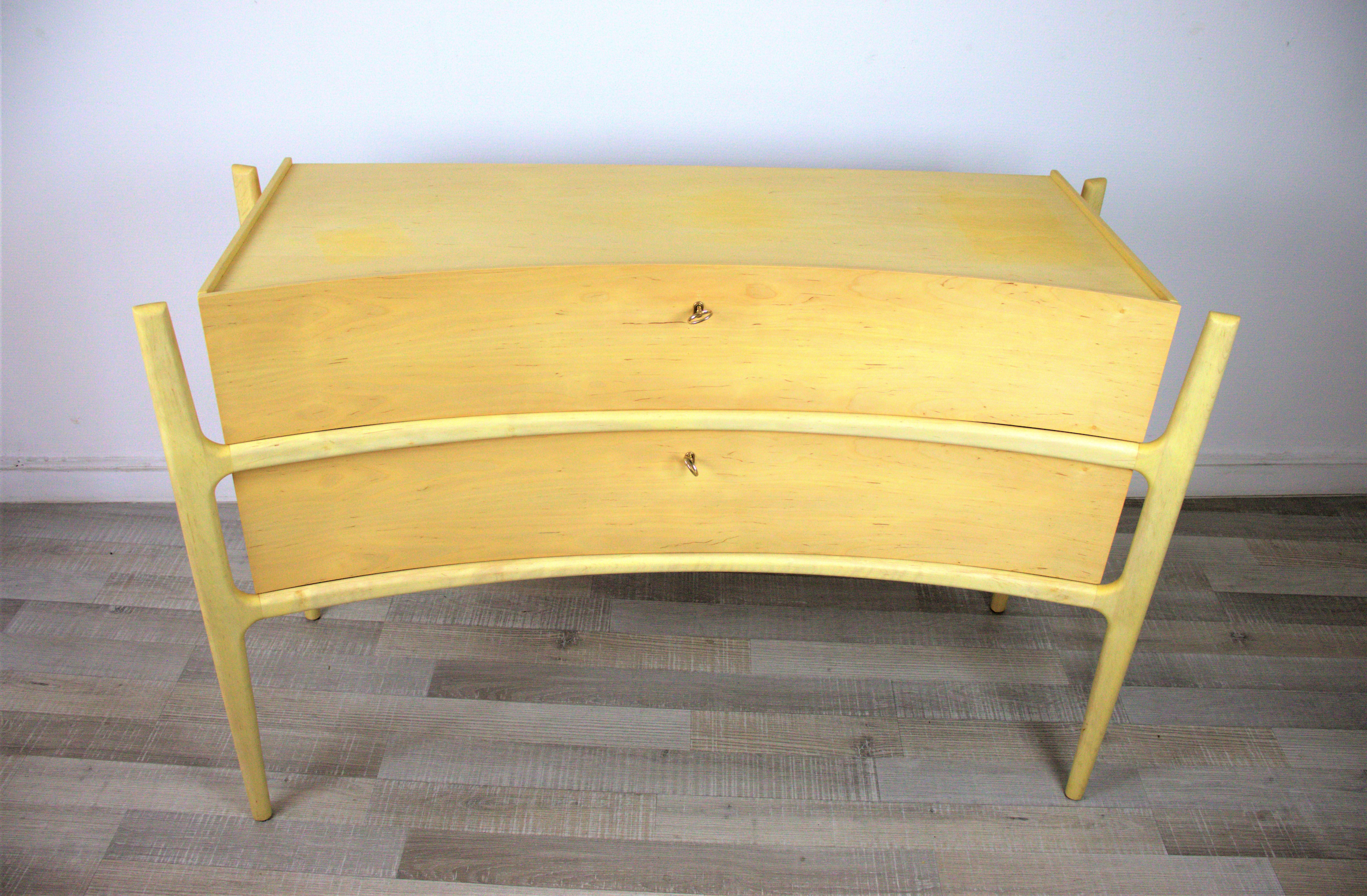 Scandinavian modern design commode, from 1980-1990s in an excellent condition.