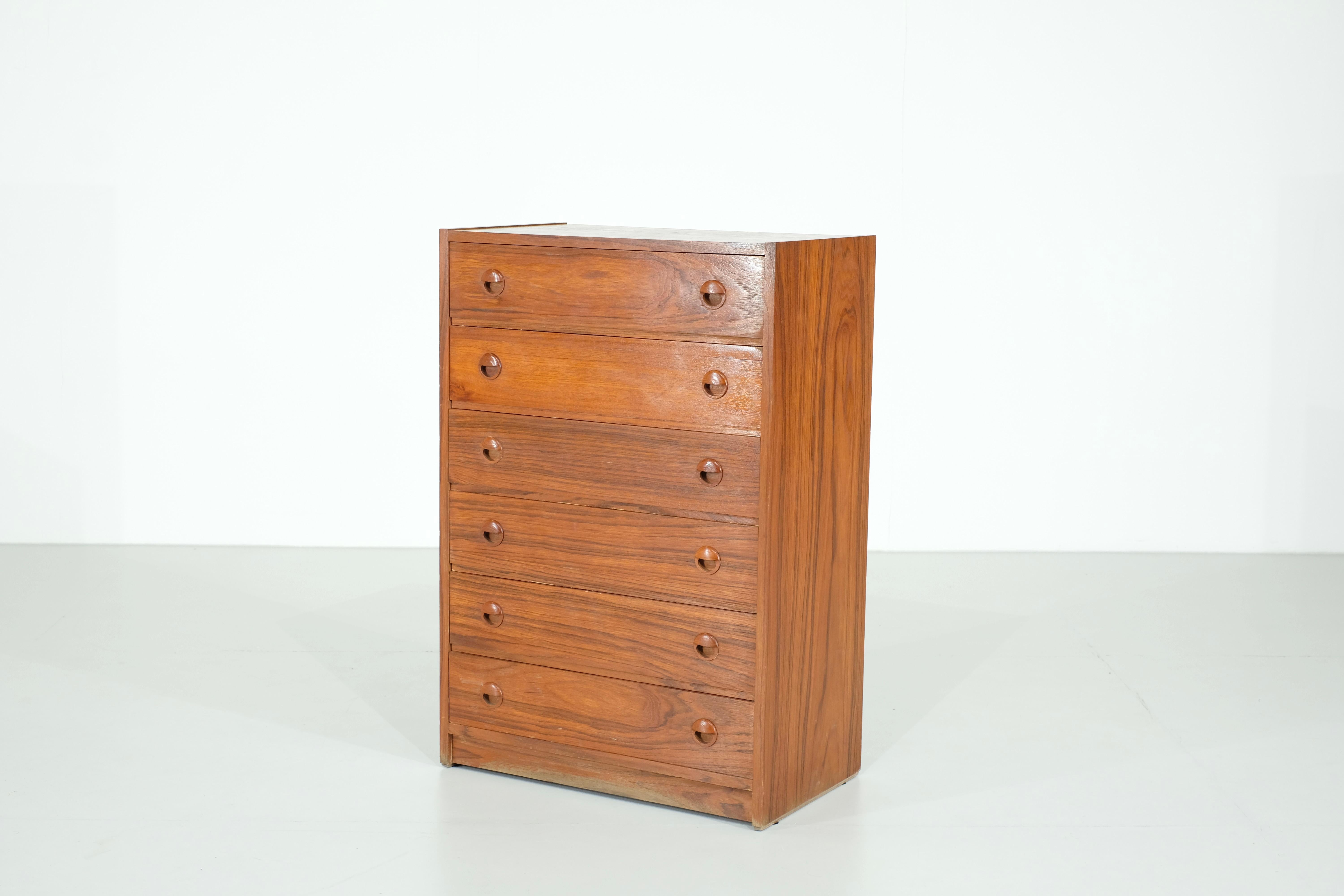 Danese Cassettiera scandinava in teak - anni '60 in vendita