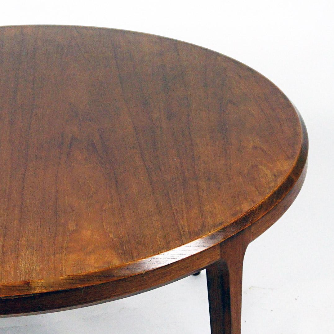 Scandinavian Circular Rosewood Coffee Table by Johannes Andersen For Sale 1