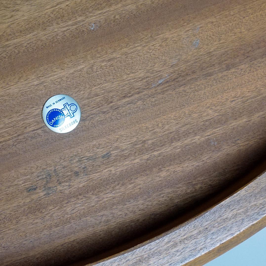 Table basse circulaire scandinave en bois de rose de Johannes Andersen en vente 1