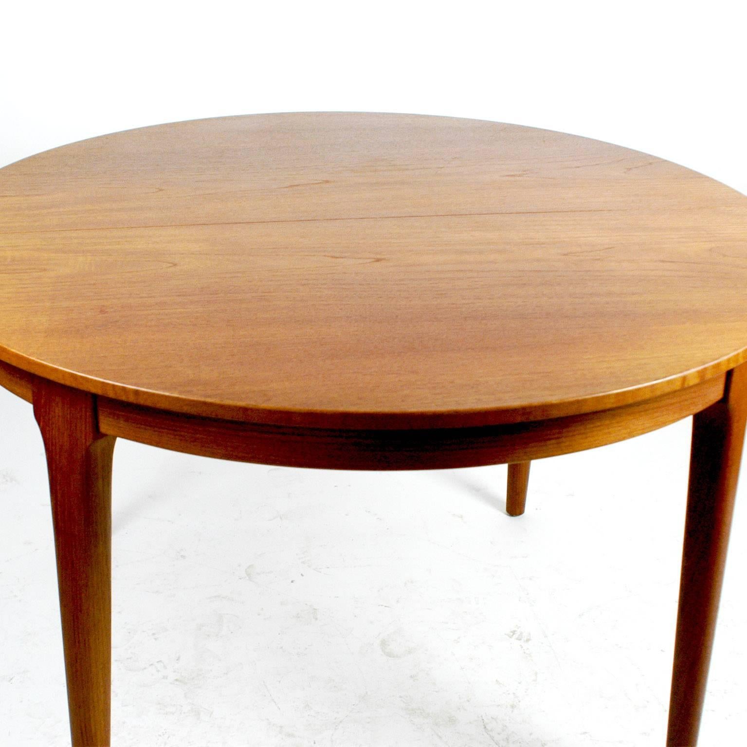 Scandinavian Modern Extendable Scandinavian Circular Teak Dining Table by Frem Rolje