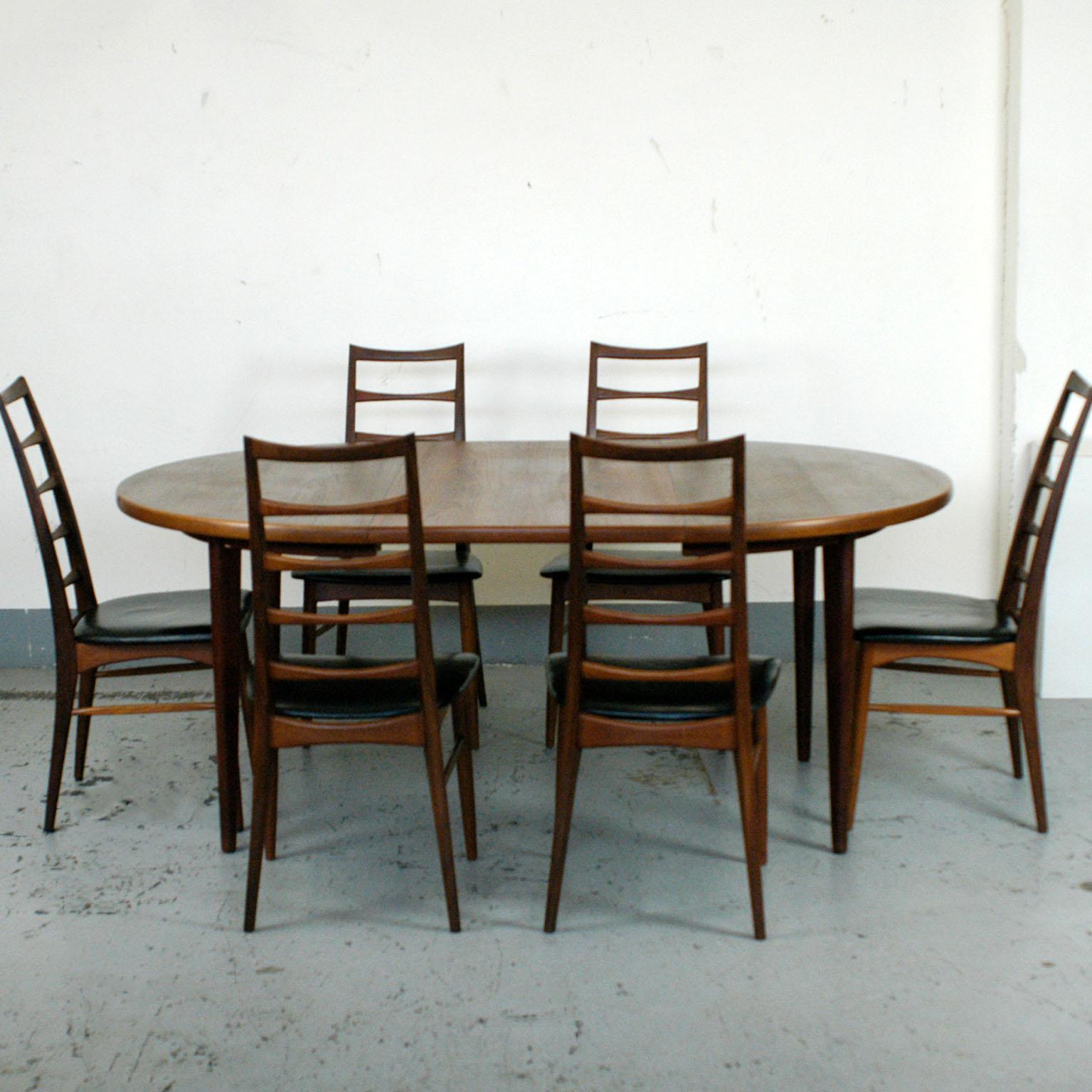 Danish Scandinavian Circular Teak Dining Table with Two Extensions by  Niels Koefoeds