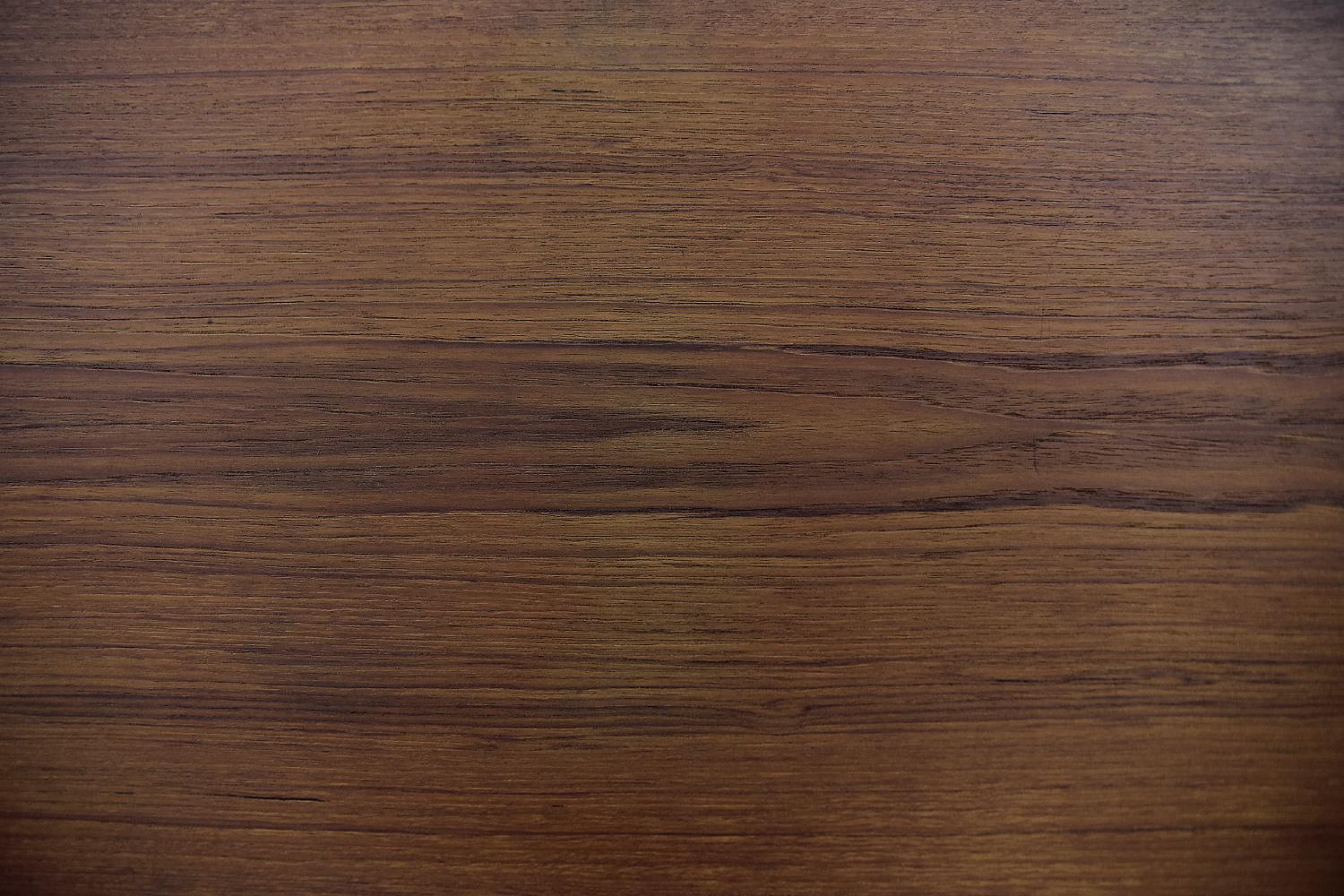 Credenza alta in legno di teak classica scandinava moderna vintage con cassetti, anni '60 in vendita 8
