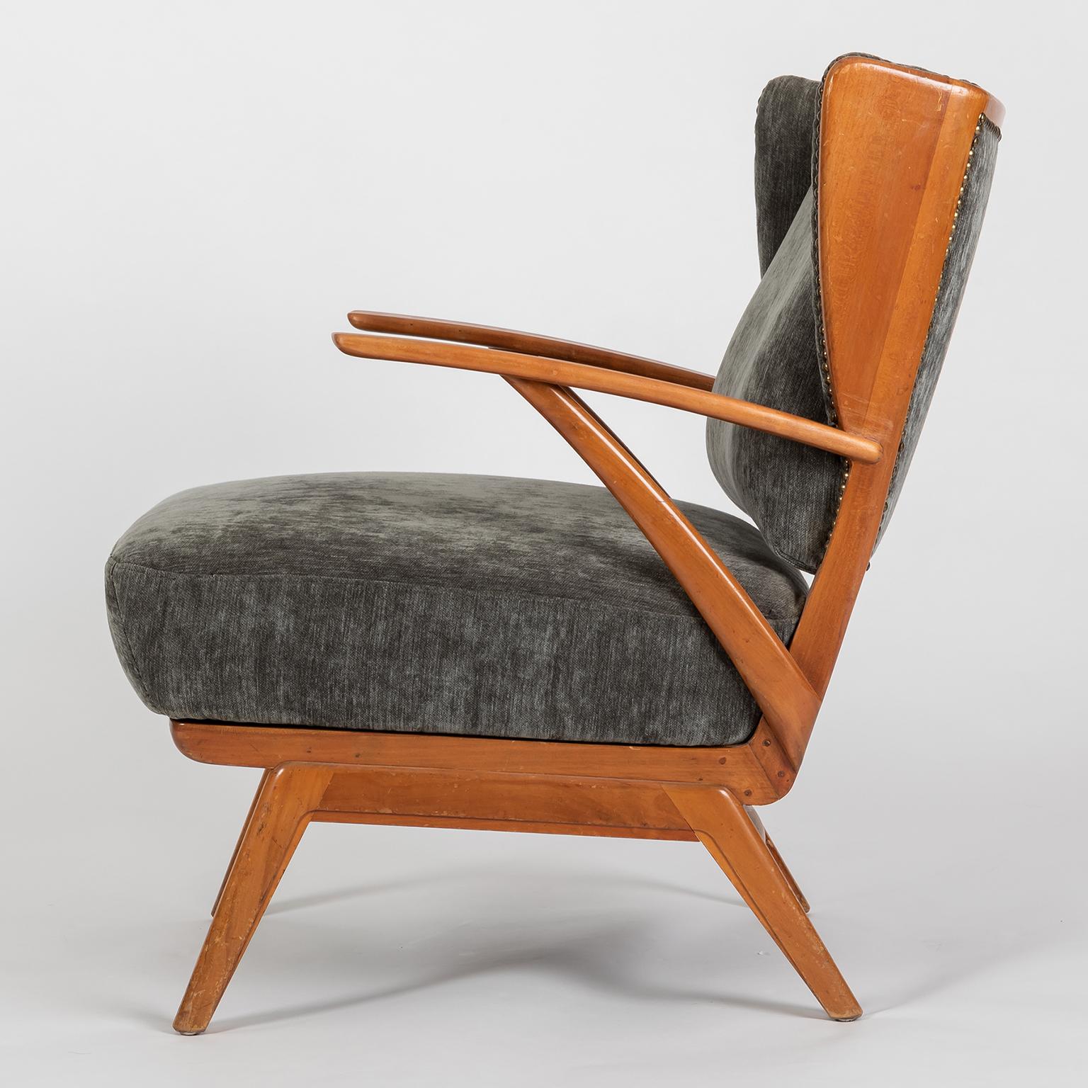 Mid-Century Scandinavian Club Armchair in hardwood and grey fabric, 1970 For Sale 6