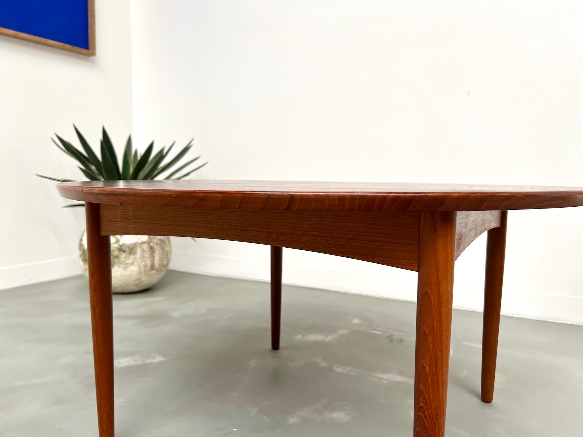 Scandinavian Coffee Table by Mobelintersia – Circa 1960 im Angebot 1