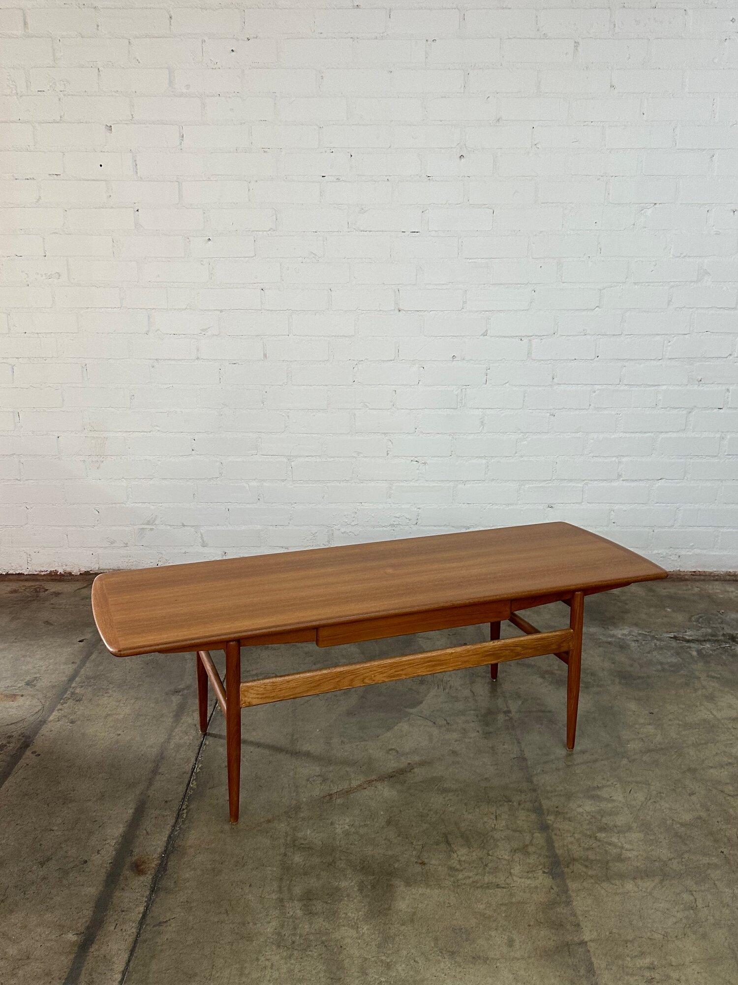 Wood Scandinavian coffee table in teak For Sale