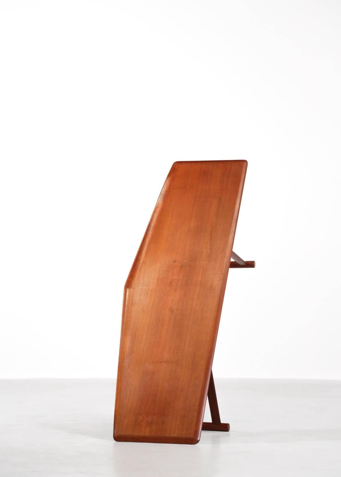 Scandinavian Coffee Table MK Craftsmanship, Teak, 1960s For Sale 9