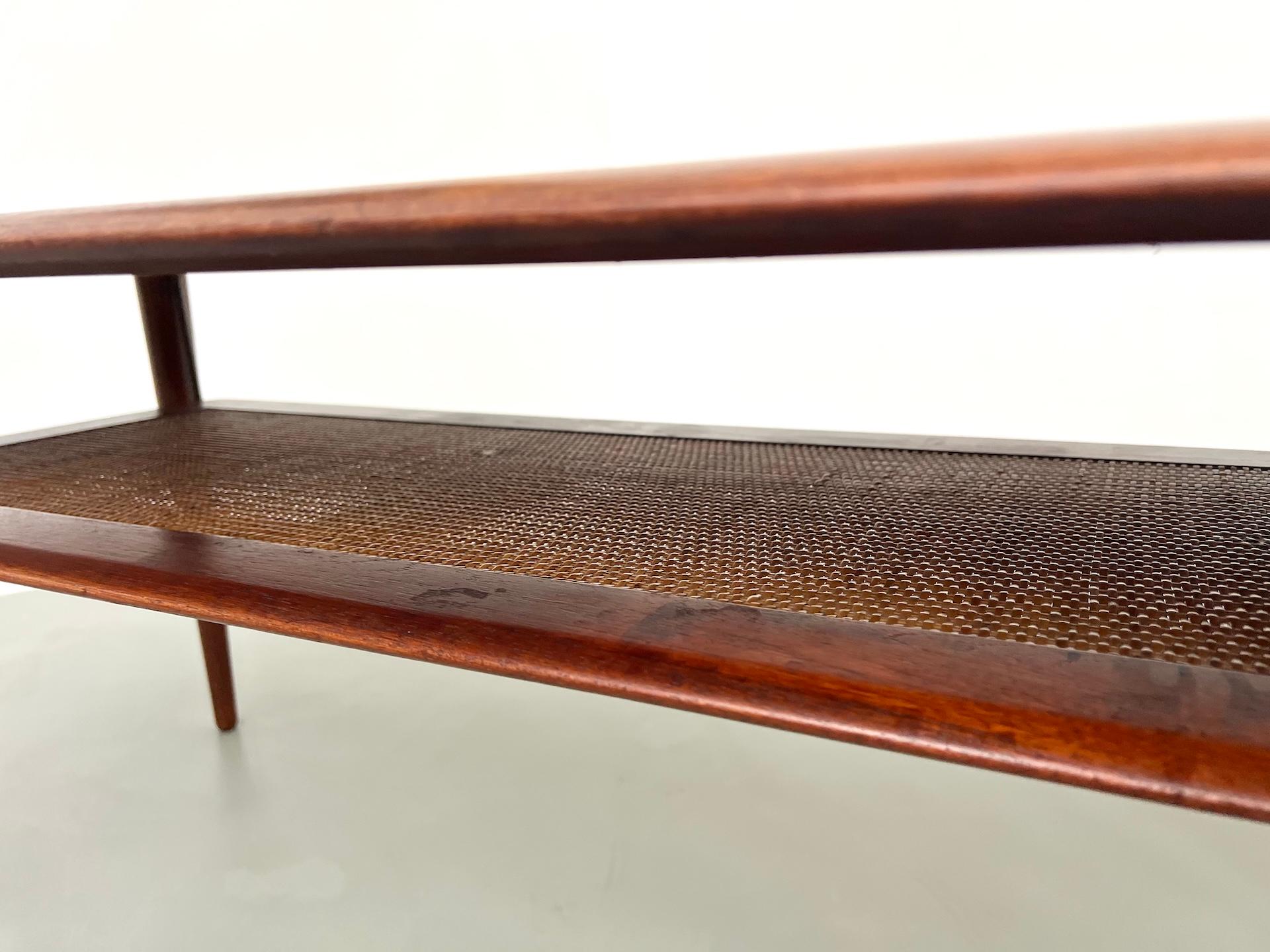 Scandinavian coffee table mod. FD516 - circa 1960 For Sale 2