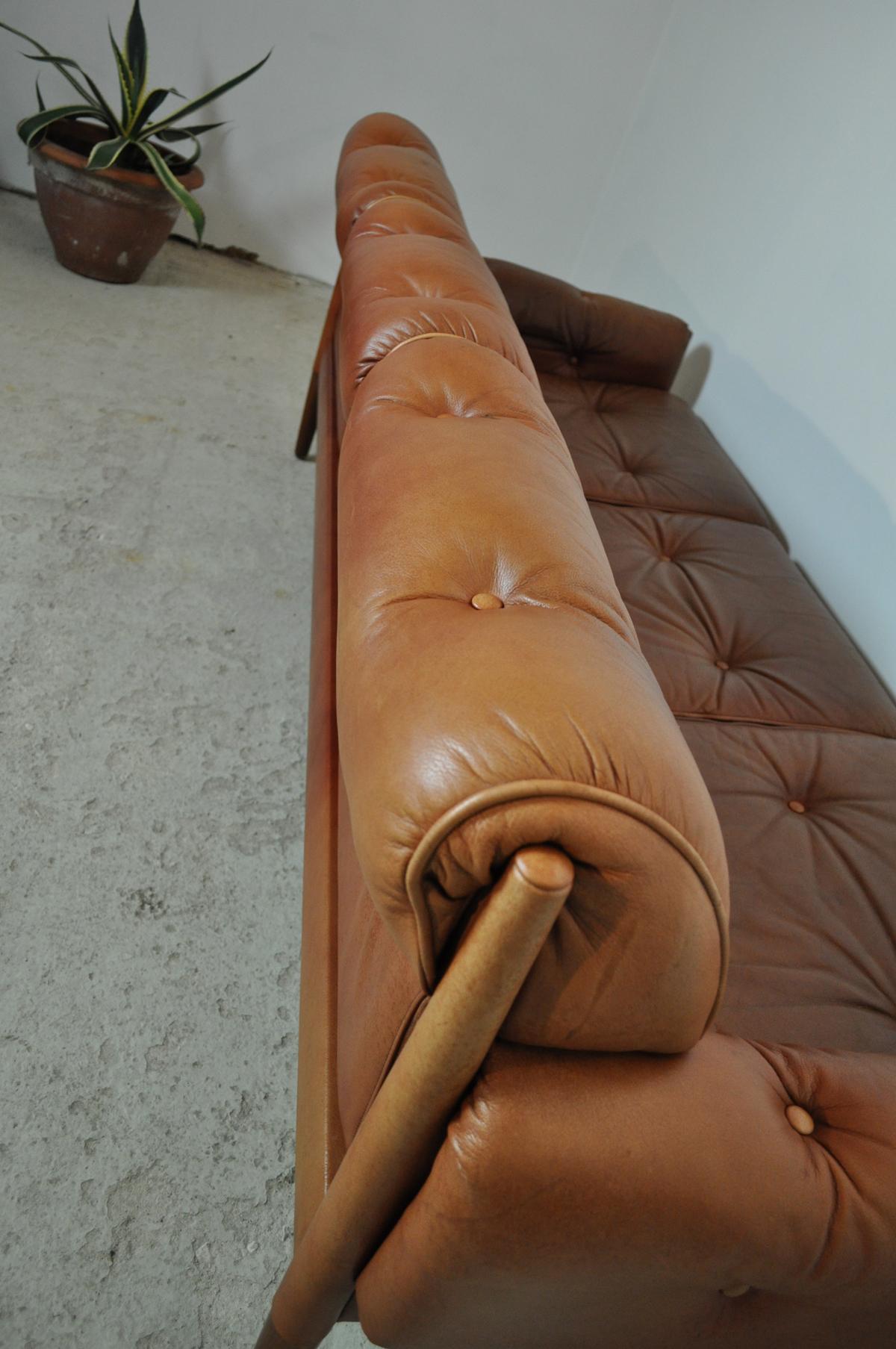Scandinavian Cognac Brown Leather and Rosewood 3-Seater Sofa 2