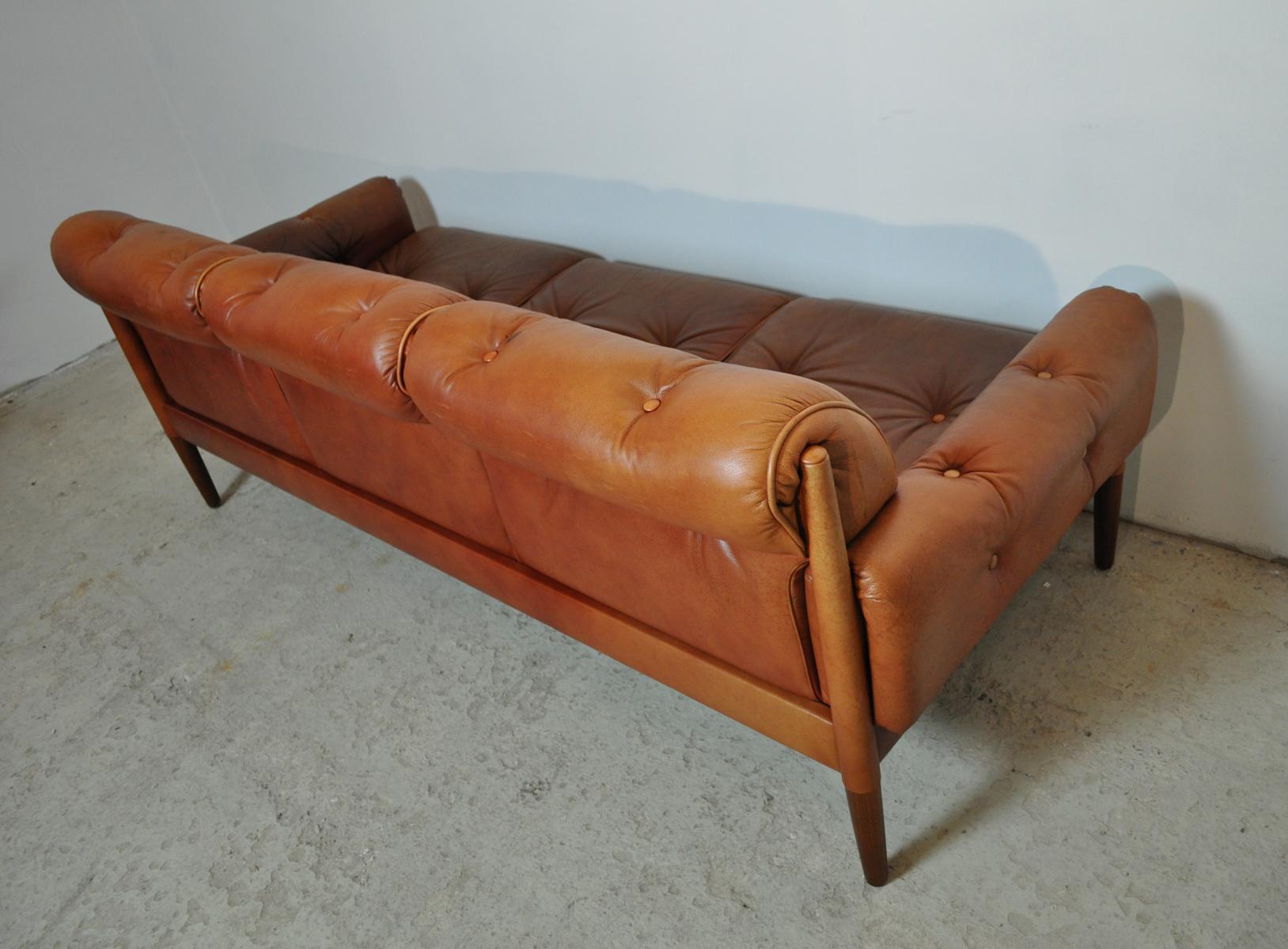 Scandinavian Cognac Brown Leather and Rosewood 3-Seater Sofa 1