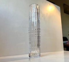 Jarrón escandinavo de cristal tallado, años 50