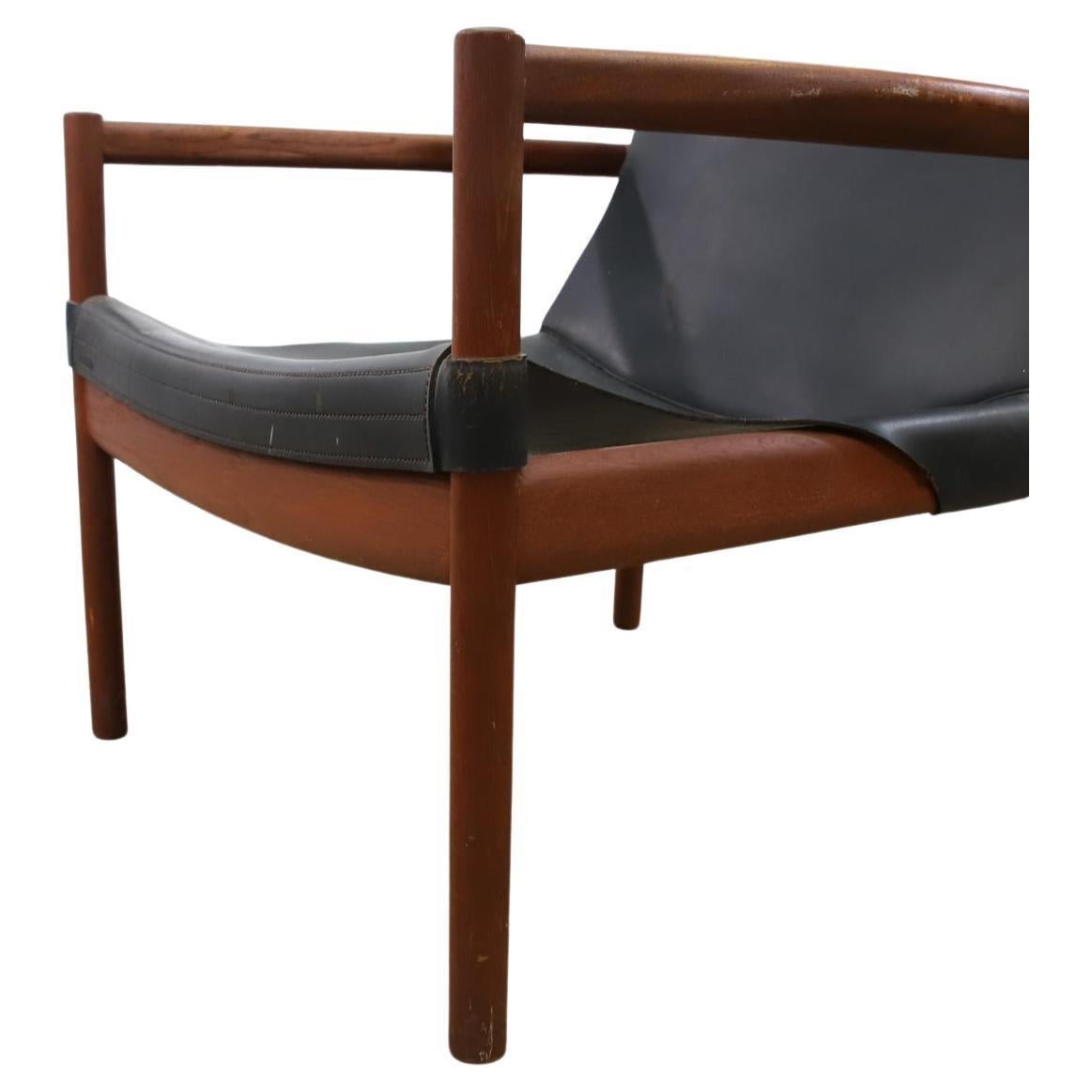 Danese Sedia lounge Safari in pelle nera scandinava con pouf in vendita