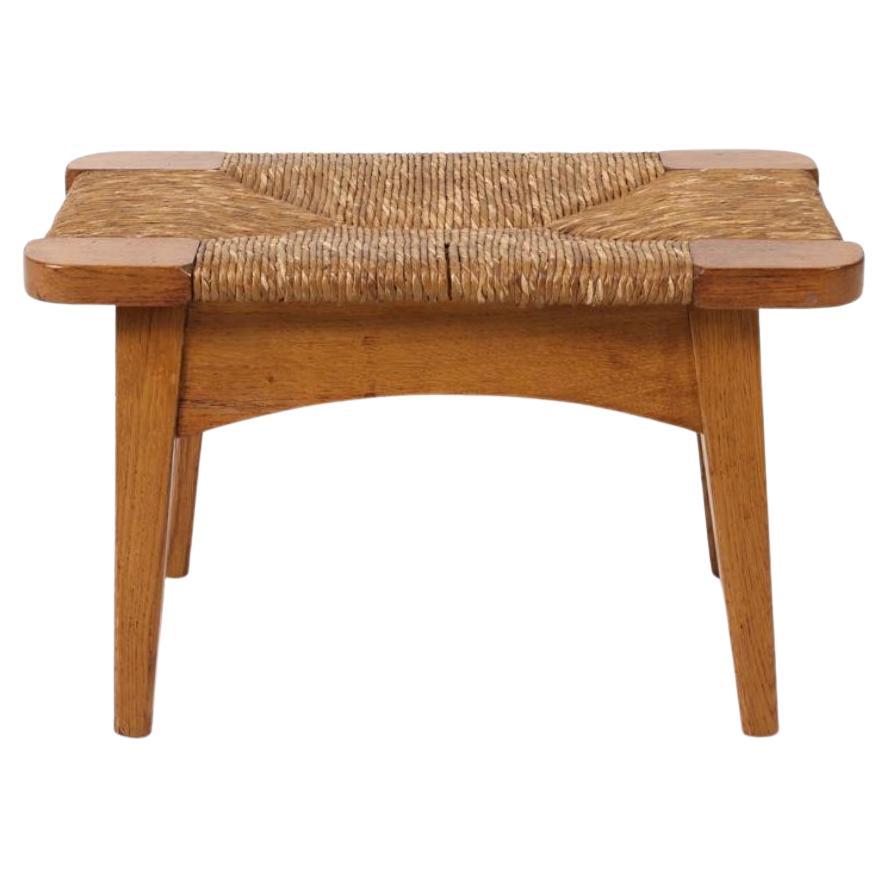 Petit banc ou tabouret en chêne tressé scandinave et moderne danois
