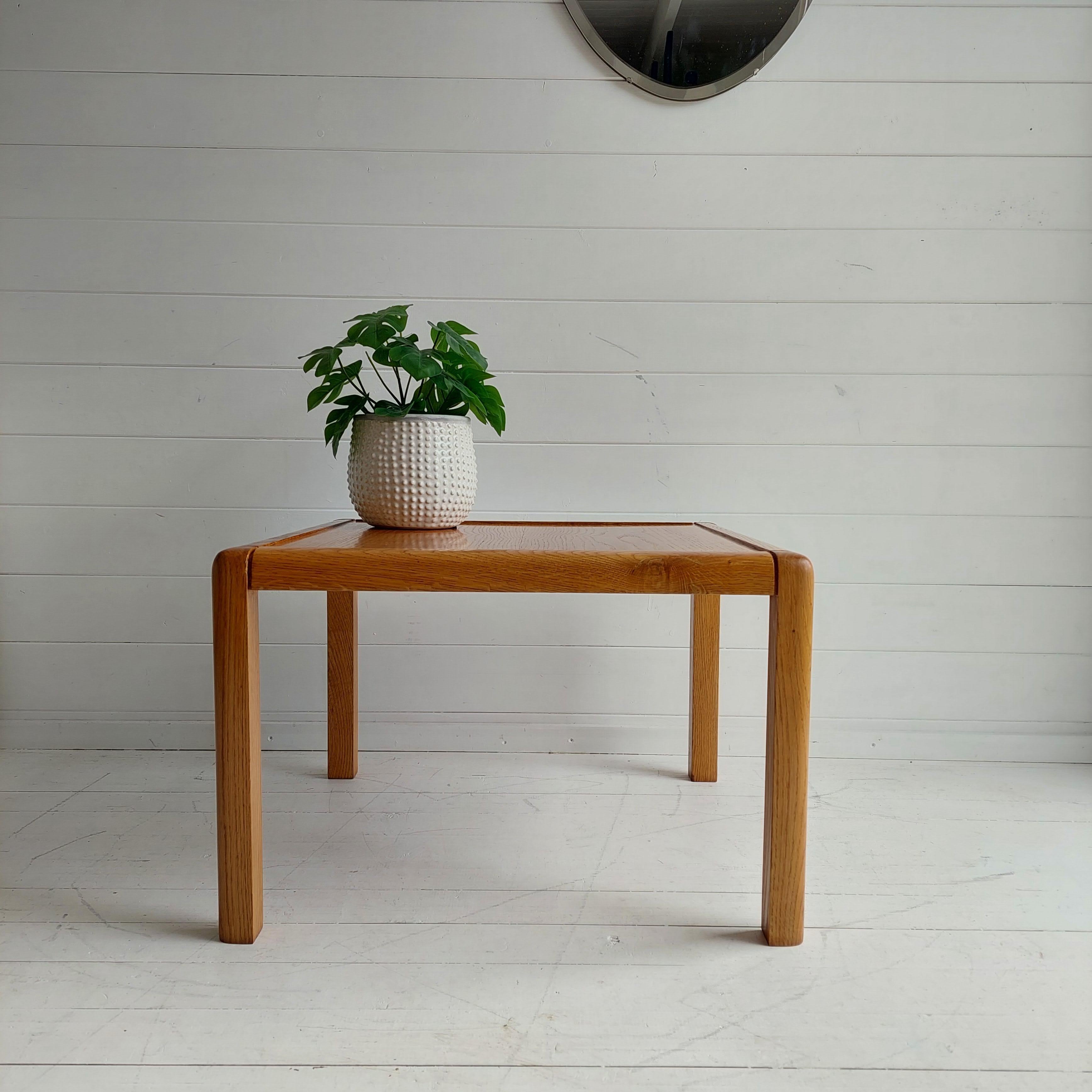 Coffee or side/end table in oak in the styleof Bob Van Den Berghe for Van Den Berghe-Pauvers in Ghent, Belgium. or either Poul H. Poulsen for Gangsø Møbler
Circa 1960s.

Perfectly simple. Just like that little black dress can go anywhere this