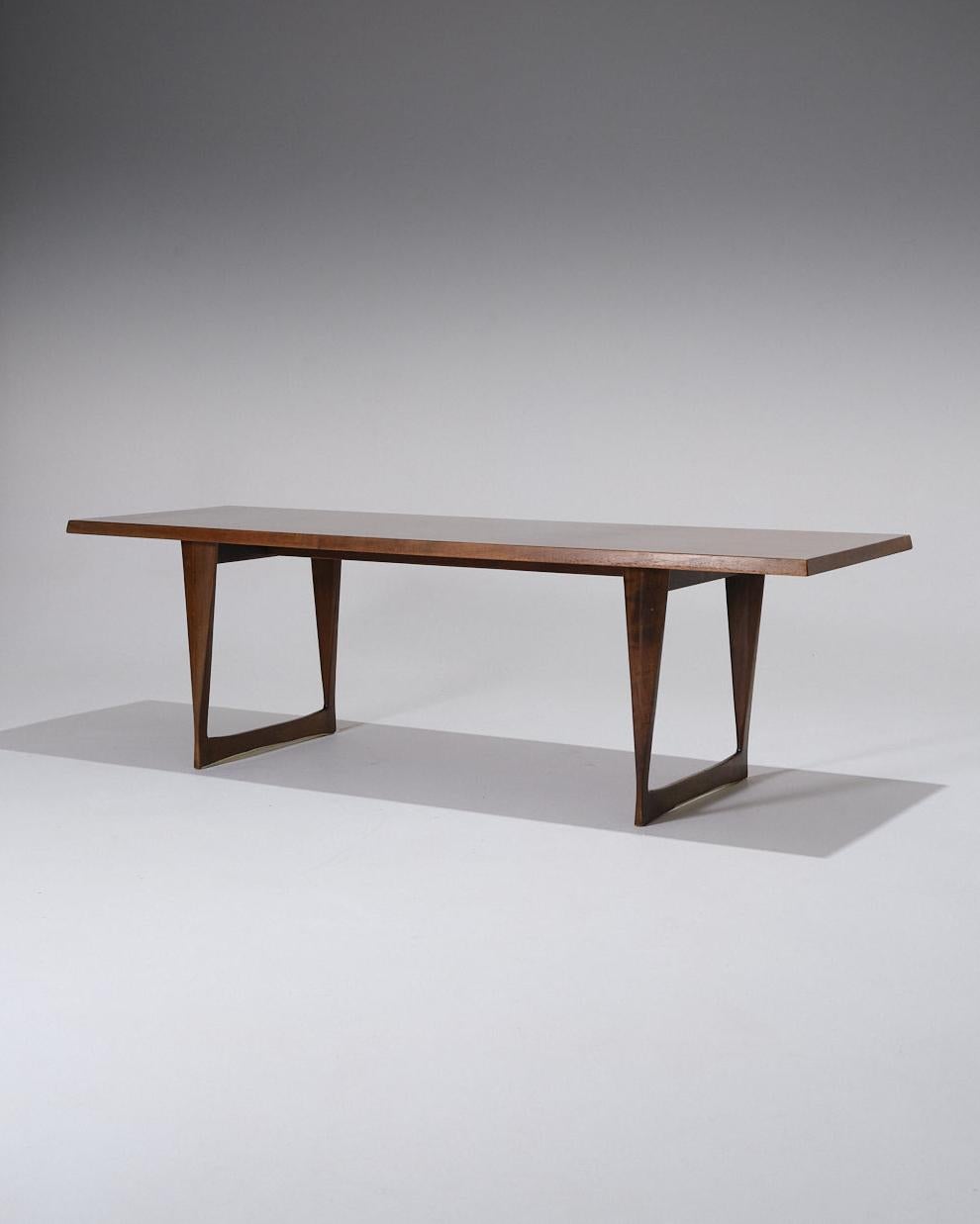Scandinavian Dark Wood Coffee Table, 1960s In Good Condition For Sale In PARIS, FR