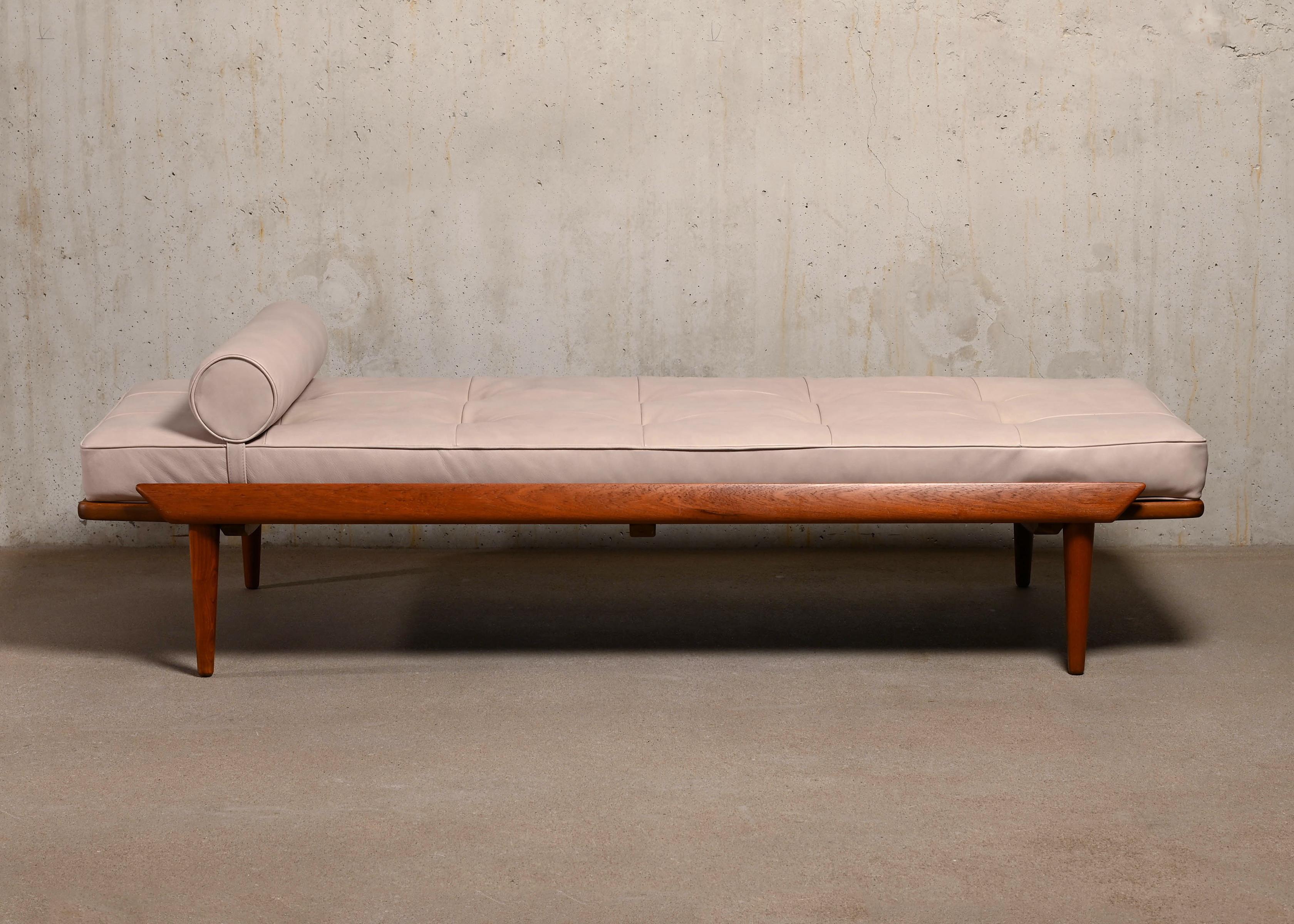 Mid-20th Century Scandinavian Daybed Hvidt & Orla Mølgaard-Nielsen in Teak and Leather