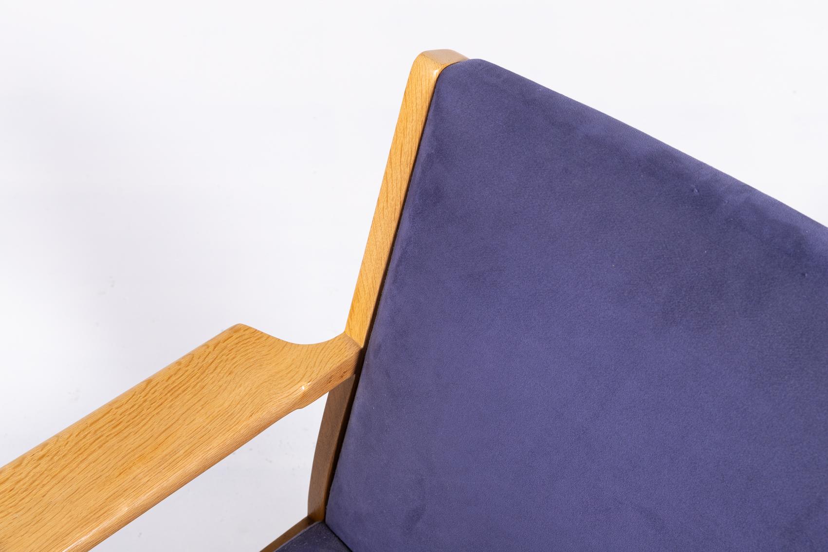 Wood Scandinavian design armchair by Hans Wegner for Getama, 1980’s Denmark For Sale