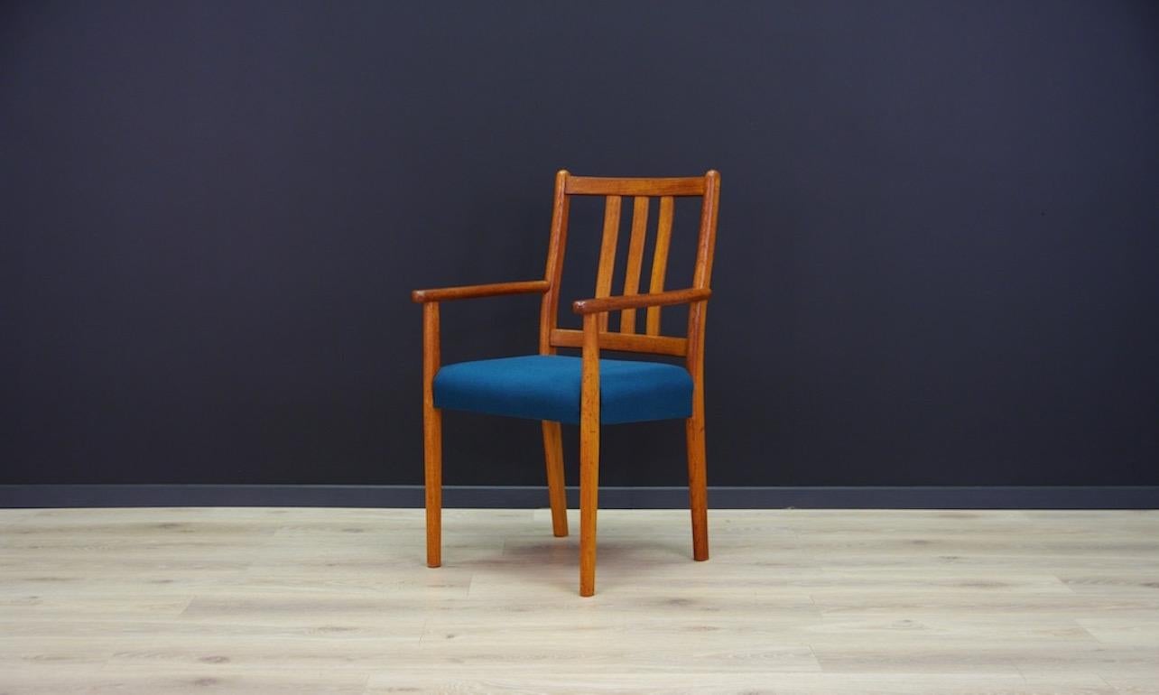 Minimalistic armchair of the 1960s-1970s. Beautiful straight line, Scandinavian design. Fantastic teak construction. Fully upholstered with the new fabric. Armchair in good condition (small scratches and dings are visible).

Dimensions: height