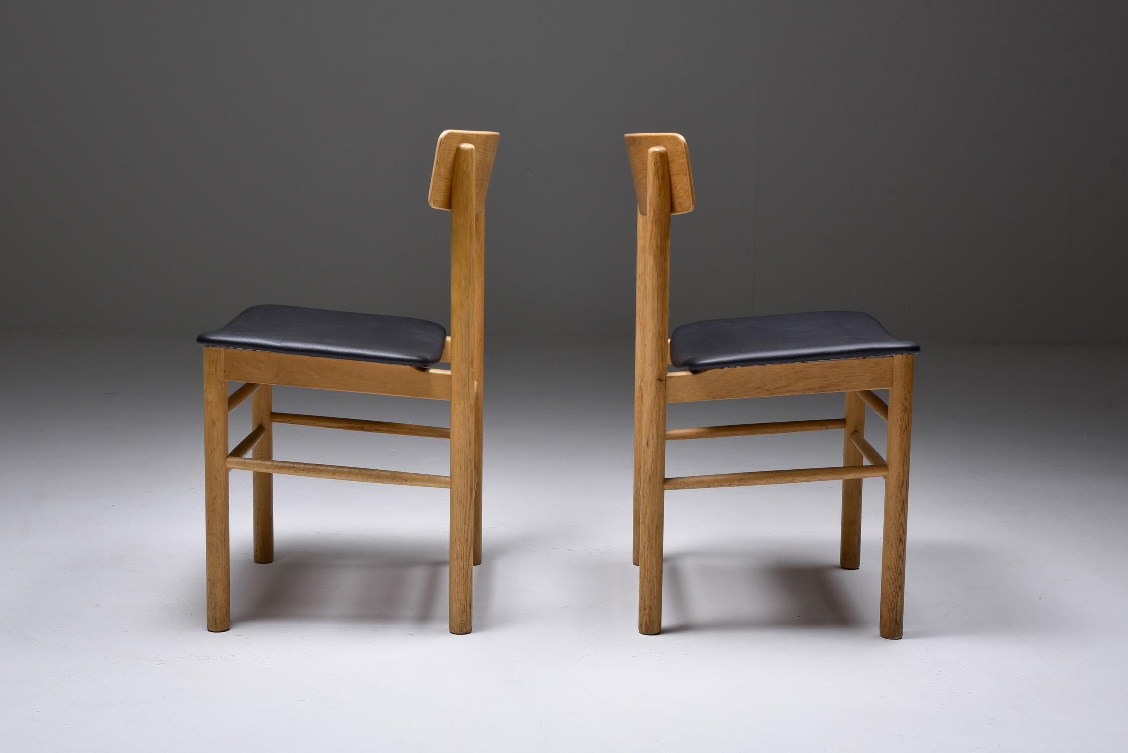 Danish Scandinavian Design Børge Mogensen Modern Dining Chairs in Oak, 1960's For Sale