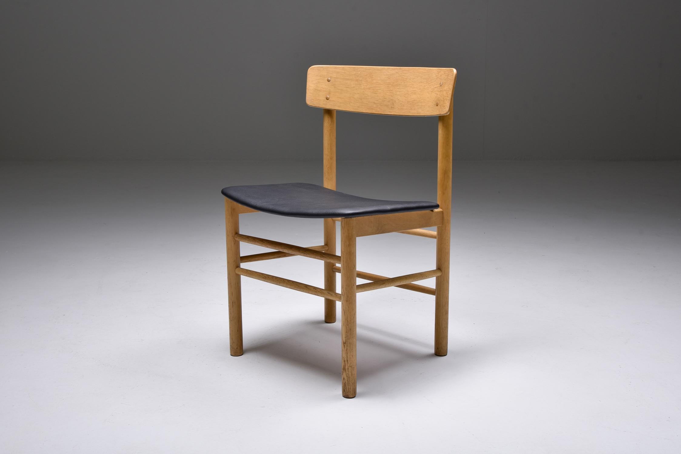 Moderne Esszimmerstühle aus Eiche in skandinavischem Design von Brge Mogensen, 1960er Jahre (Mitte des 20. Jahrhunderts) im Angebot
