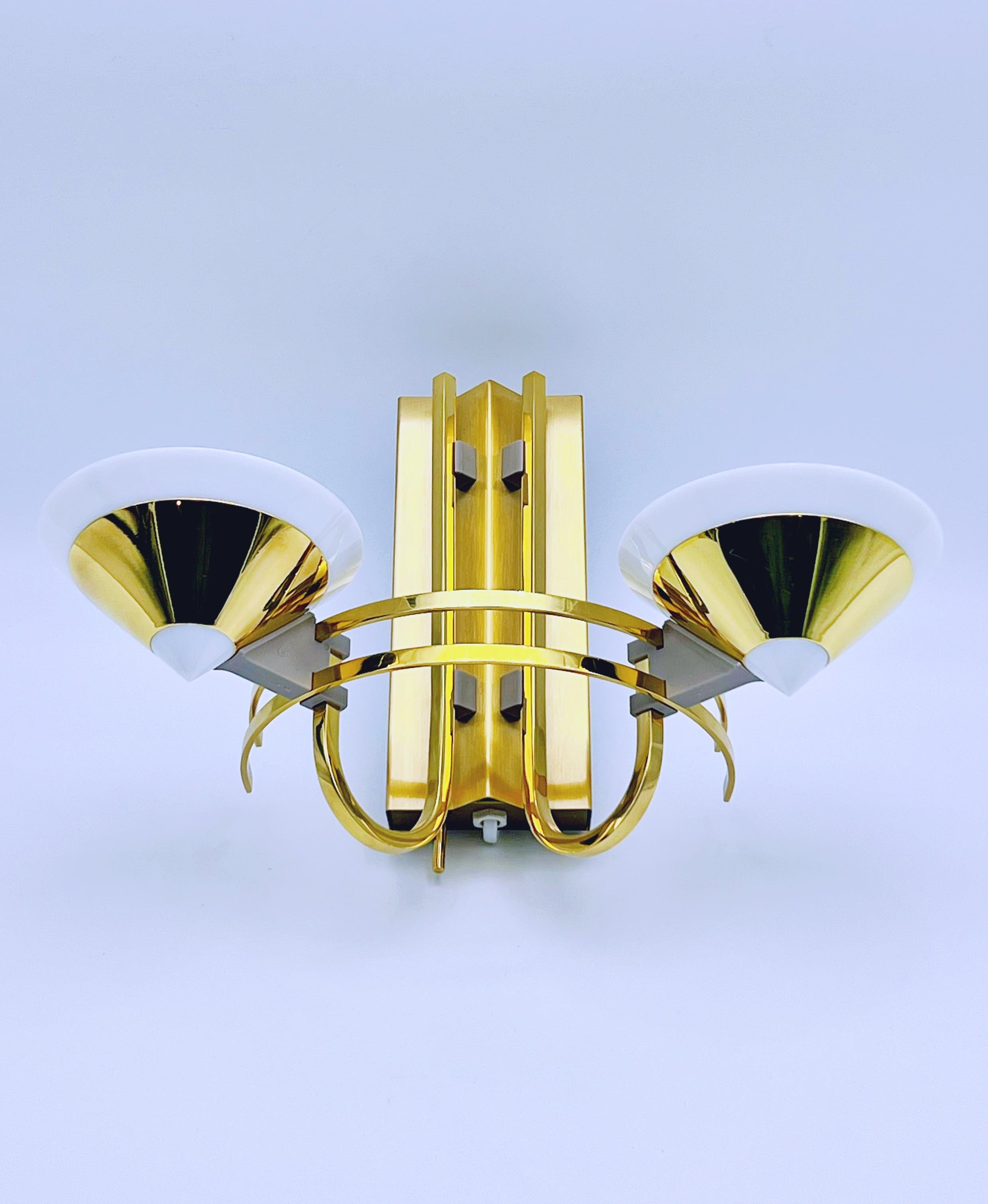 Scandinavian Design Functionalist Wall Lamp / Sconce, Brass For Sale 1