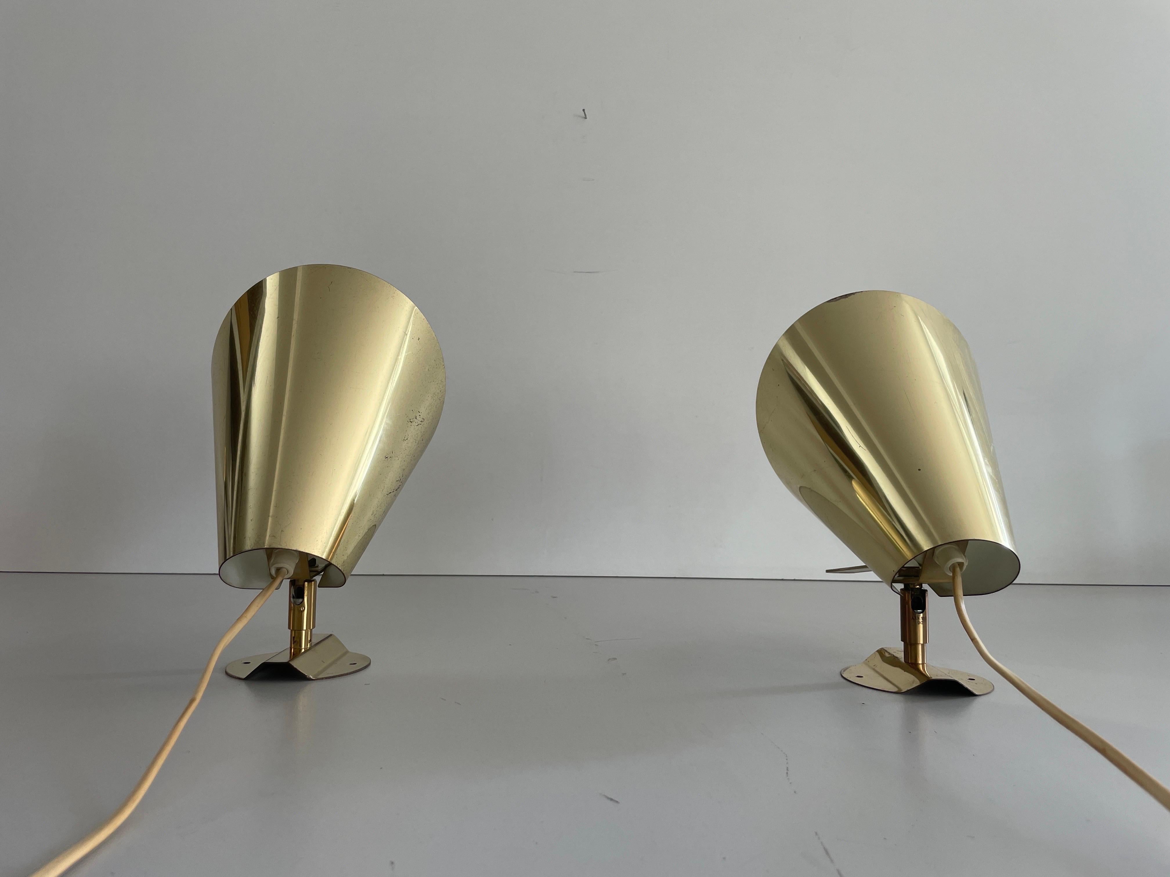 Pareja de apliques de metal dorado de diseño escandinavo, años 70, Suecia Sueco en venta