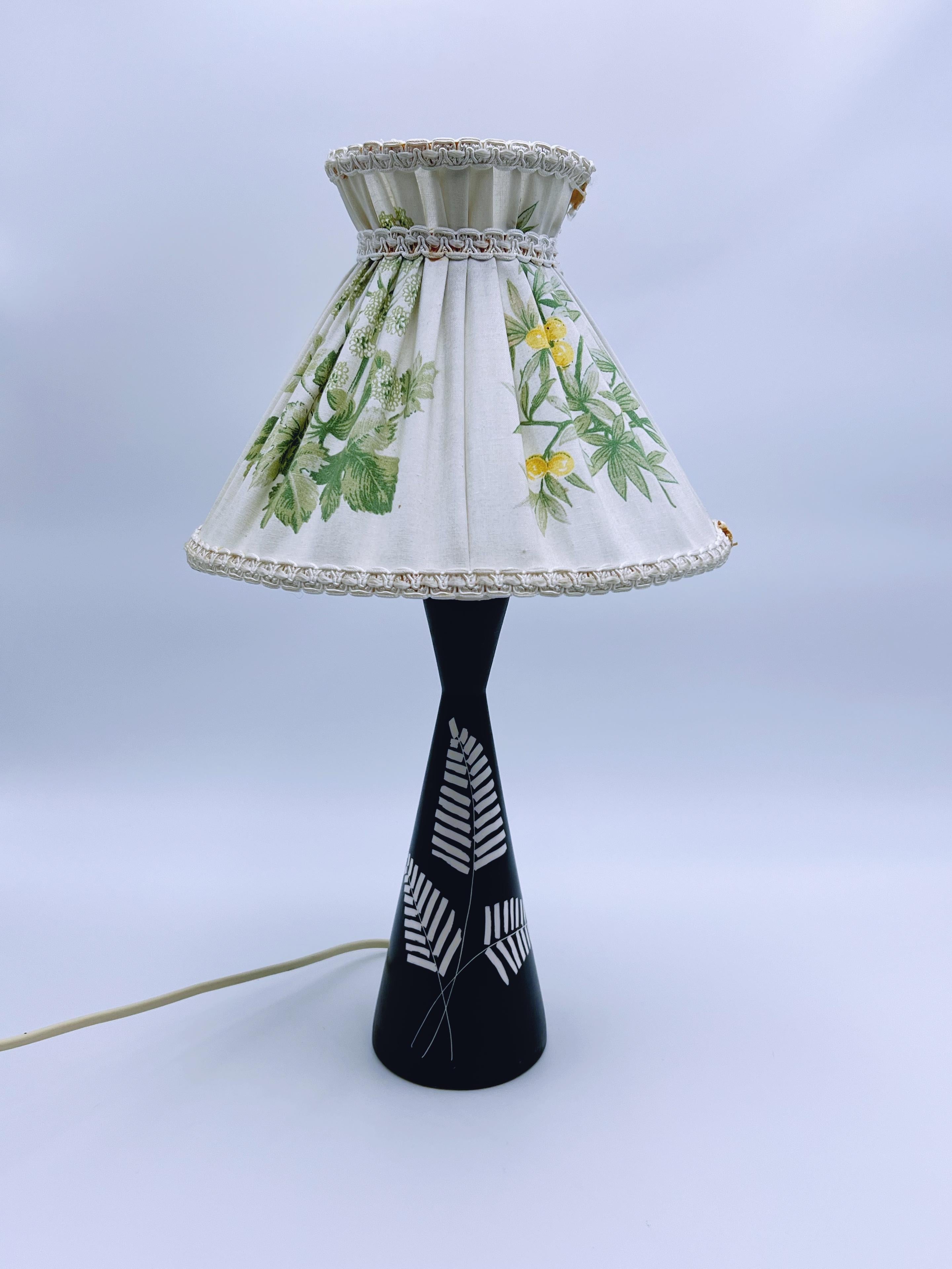 Diseño escandinavo, lámpara de sobremesa de cerámica moderna de mediados de siglo, c.1960 en venta 5