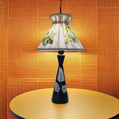 Diseño escandinavo, lámpara de sobremesa de cerámica moderna de mediados de siglo, c.1960