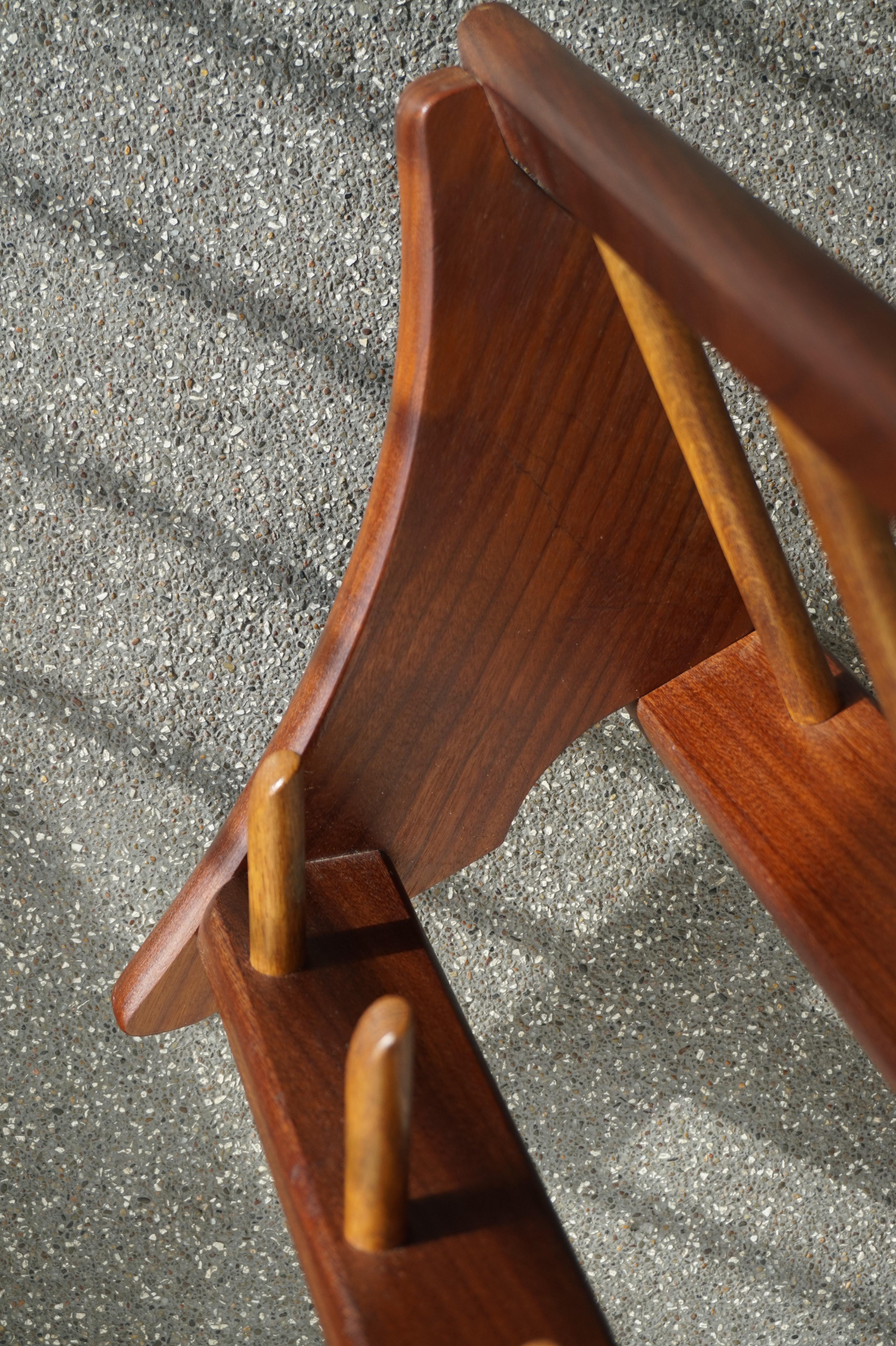 Scandinavian Design Mid-Century Modern Teakwood and Oak Wall Coat Rack, 1960s For Sale 3