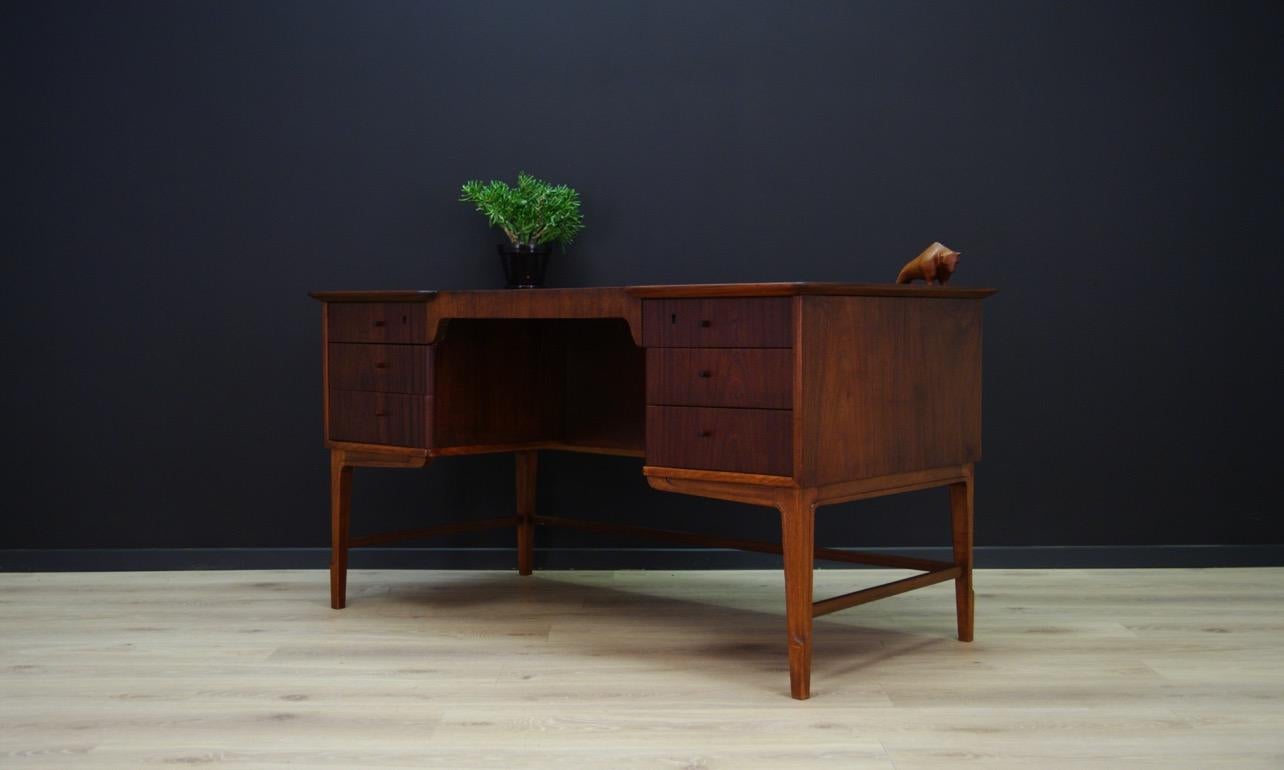Mid-Century Modern Scandinavian Design Retro Writing Desk Classic