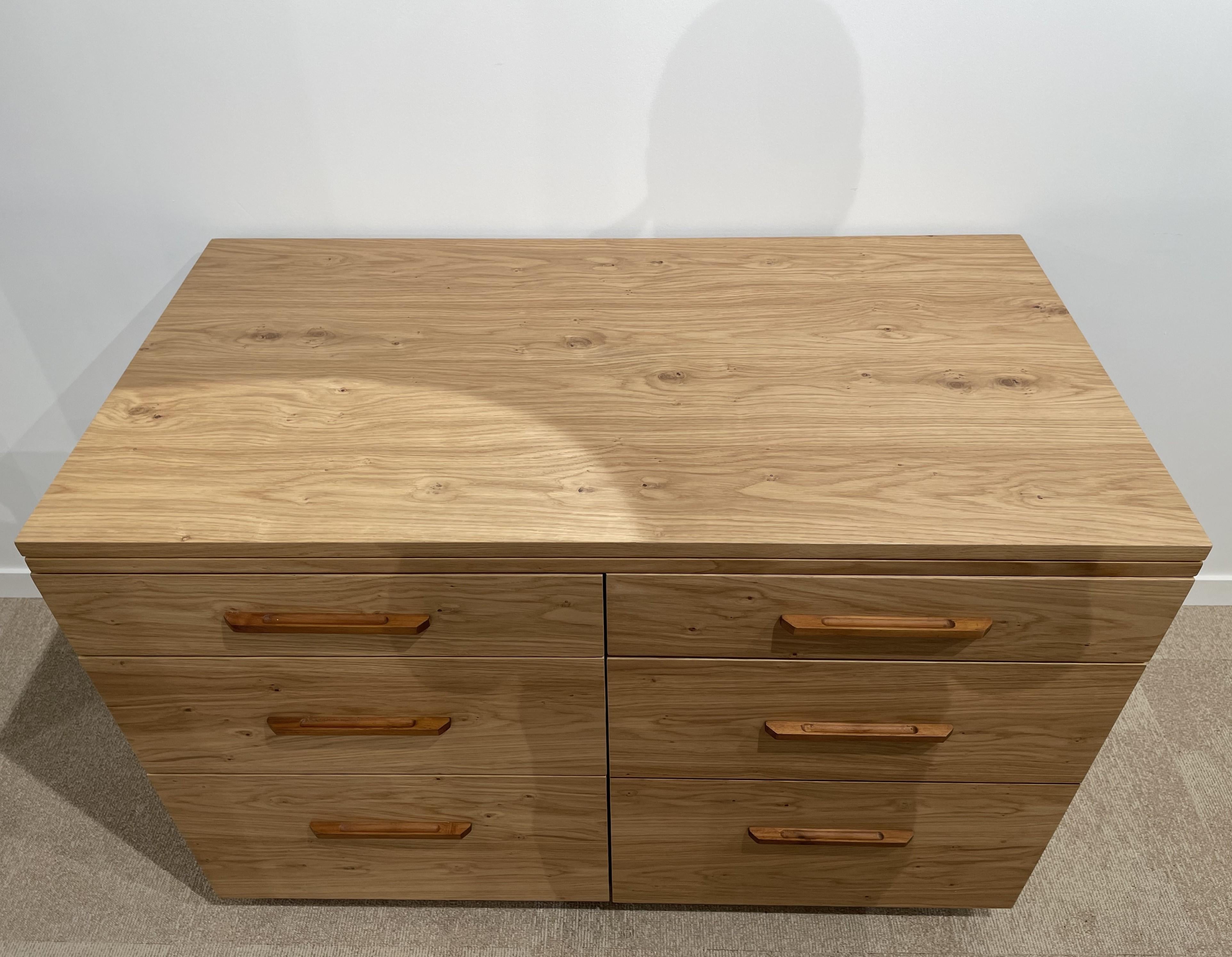 Skandinavisches Design Massive Eiche und Leder Modularer Schreibtisch in einer Kommode 1
