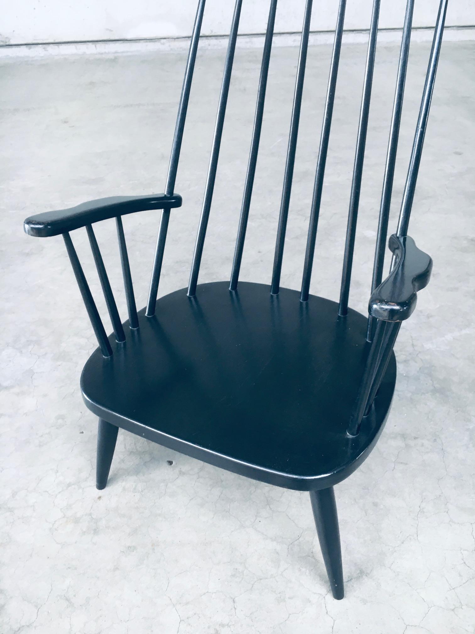 Set di sedie da salotto con schienale a fuso di design scandinavo, Danimarca, anni '60 in vendita 7
