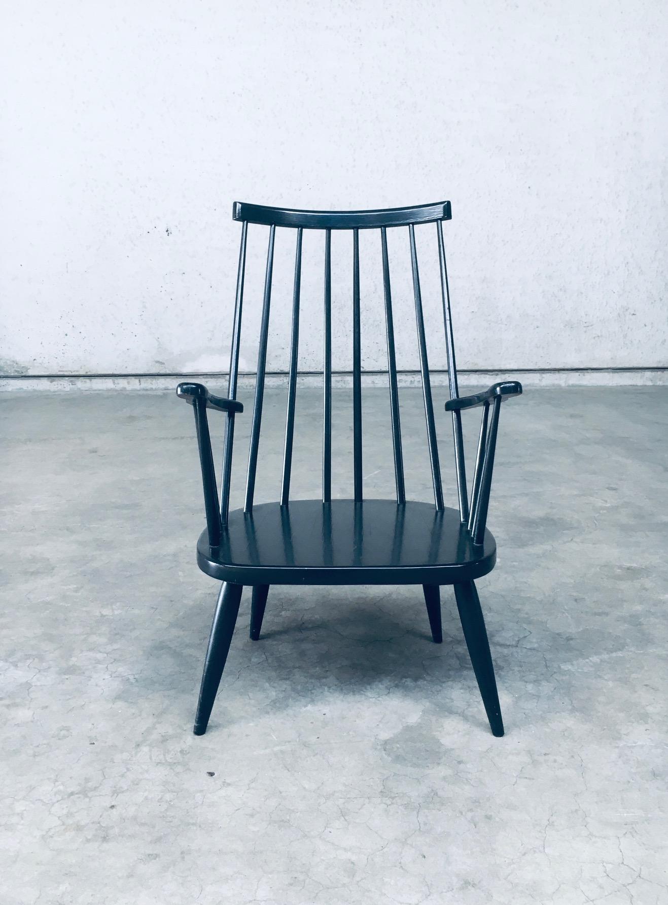 Scandinavian Design Spindle Back Lounge Chair Set, Denmark 1960's For Sale 1