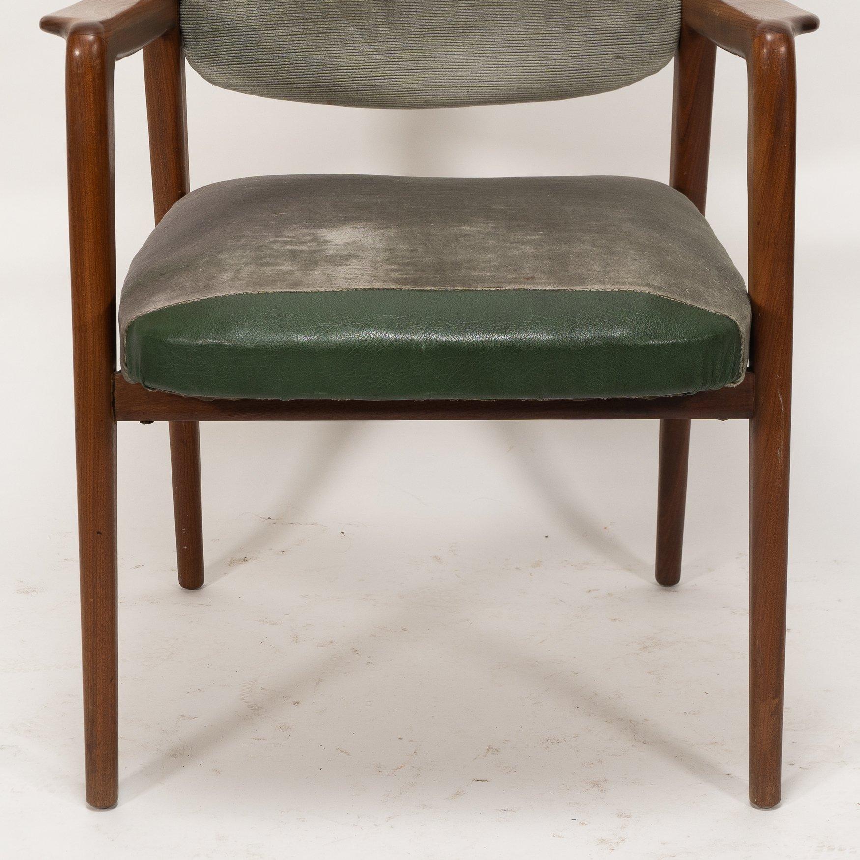 Skandinavischer Design Teakholz-Sessel im Angebot 4