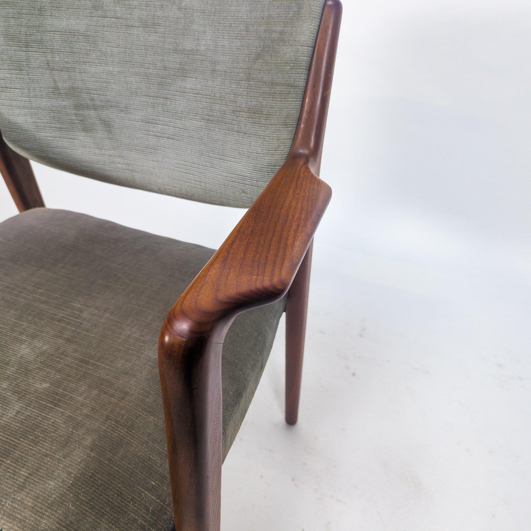 Skandinavischer Design Teakholz-Sessel im Angebot 9