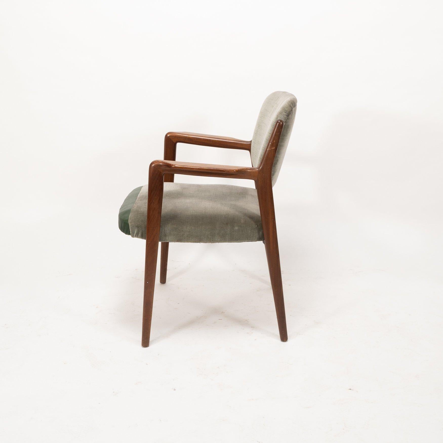 Skandinavischer Design Teakholz-Sessel (Handgefertigt) im Angebot