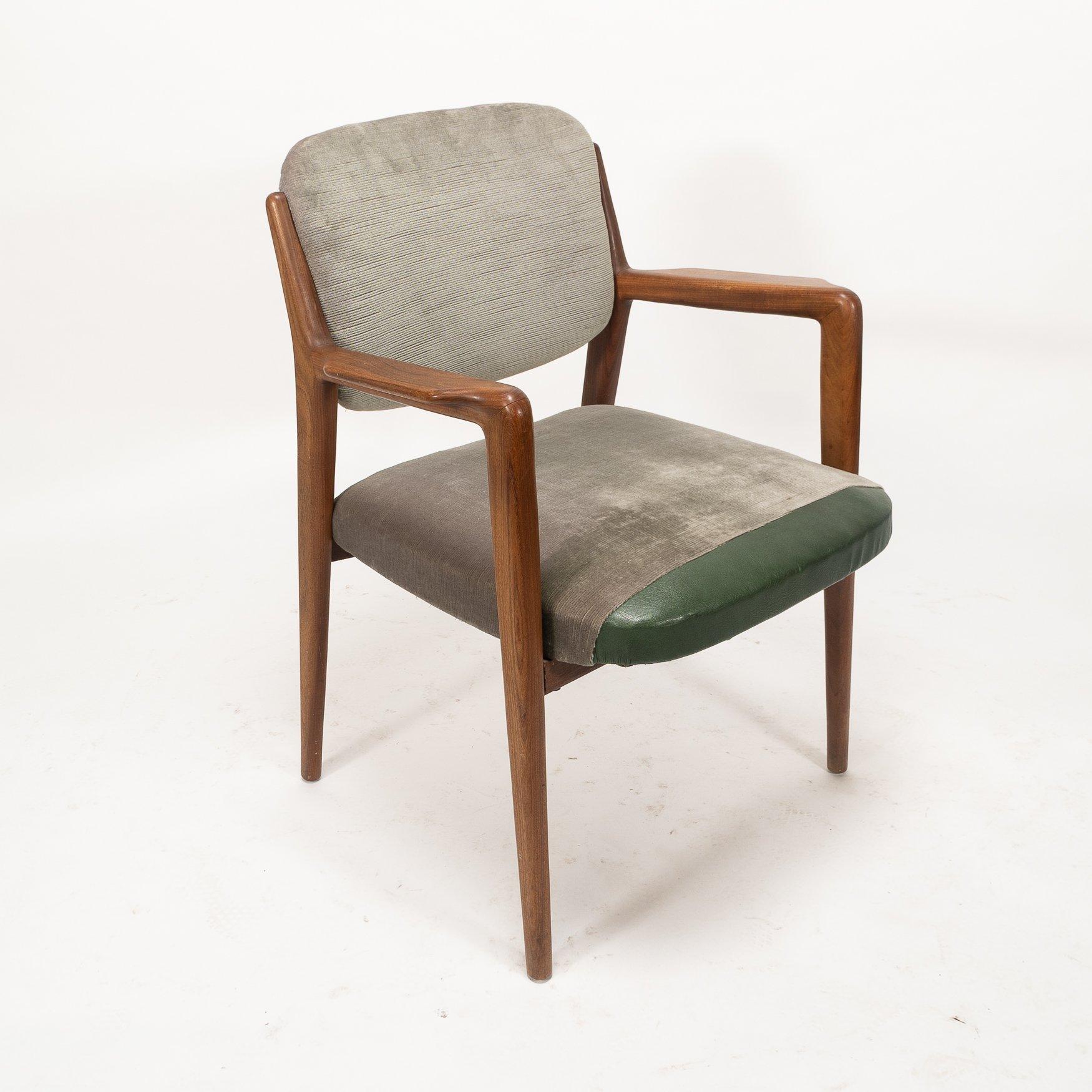 Skandinavischer Design Teakholz-Sessel im Angebot 2