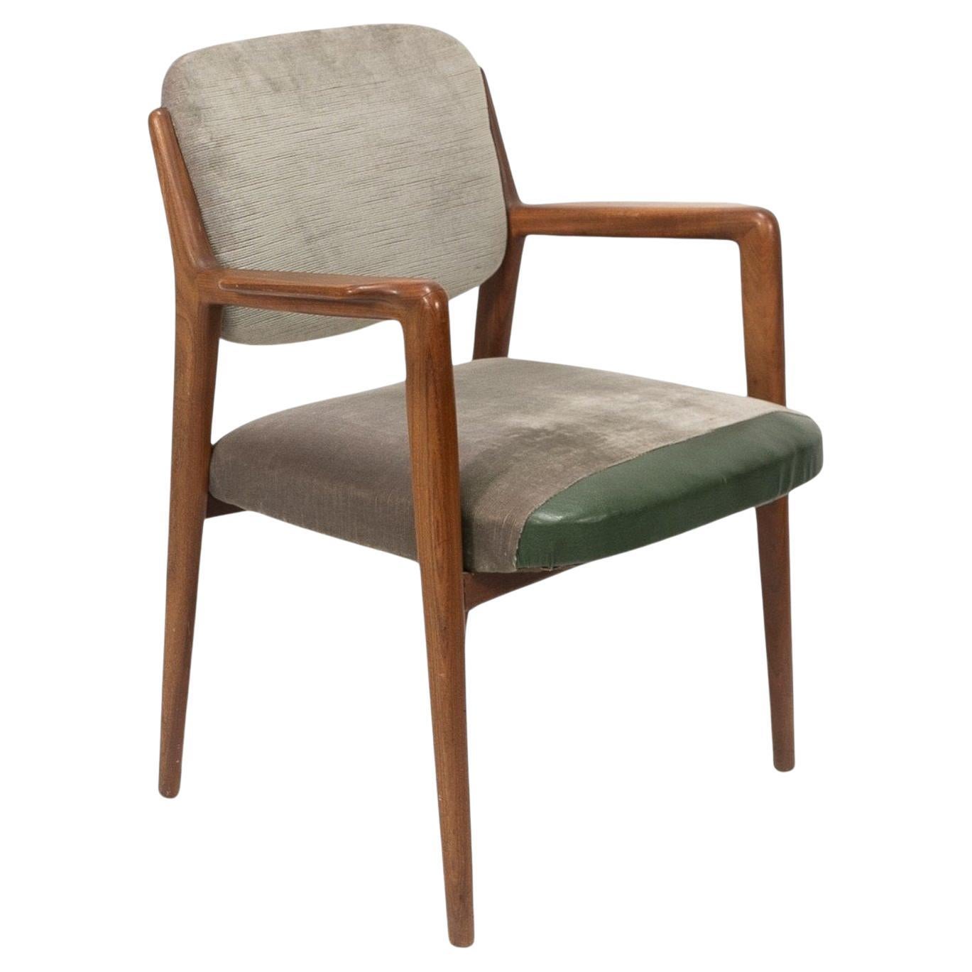 Skandinavischer Design Teakholz-Sessel im Angebot