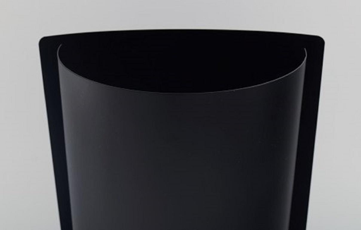 Scandinavo Lampada da parete in metallo laccato nero, design scandinavo, anni '70 in vendita