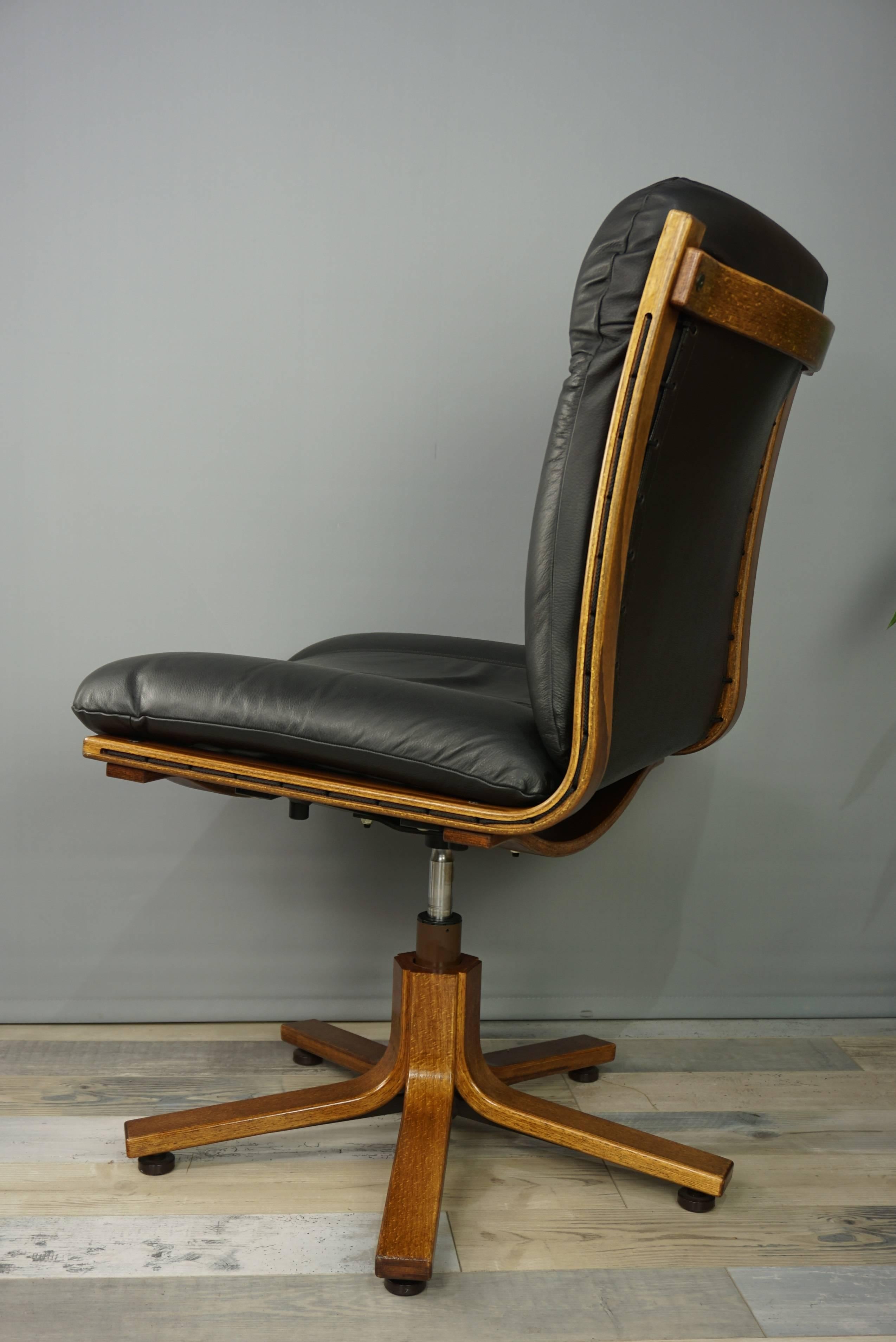Scandinavian Modern Scandinavian Design Wooden and Black Leather Swivel Office Armchair