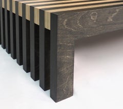 Puf negro de diseño escandinavo